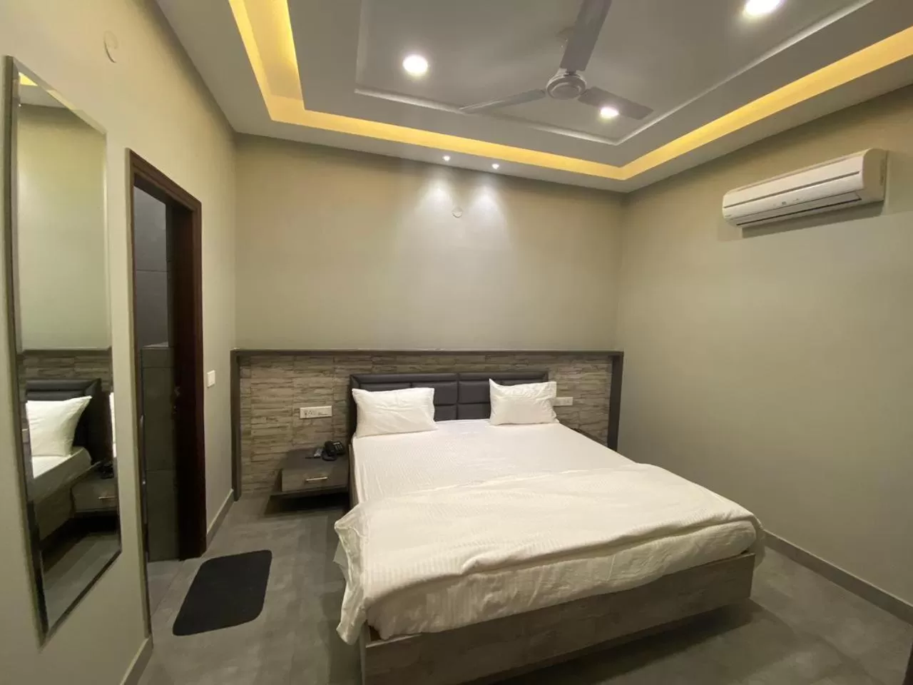 Hotel The Retro Regency