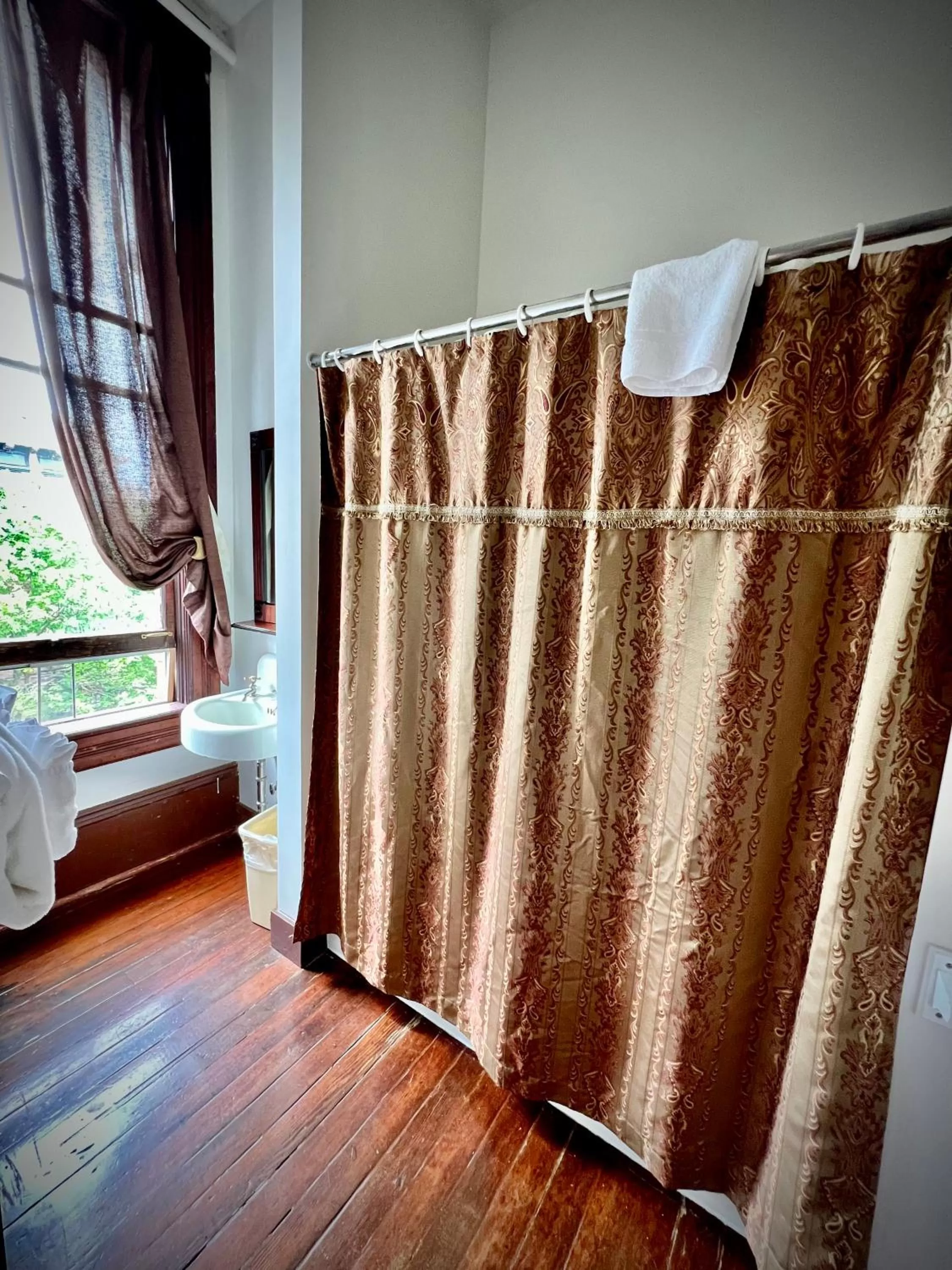 Bed in The Monarch Hotel