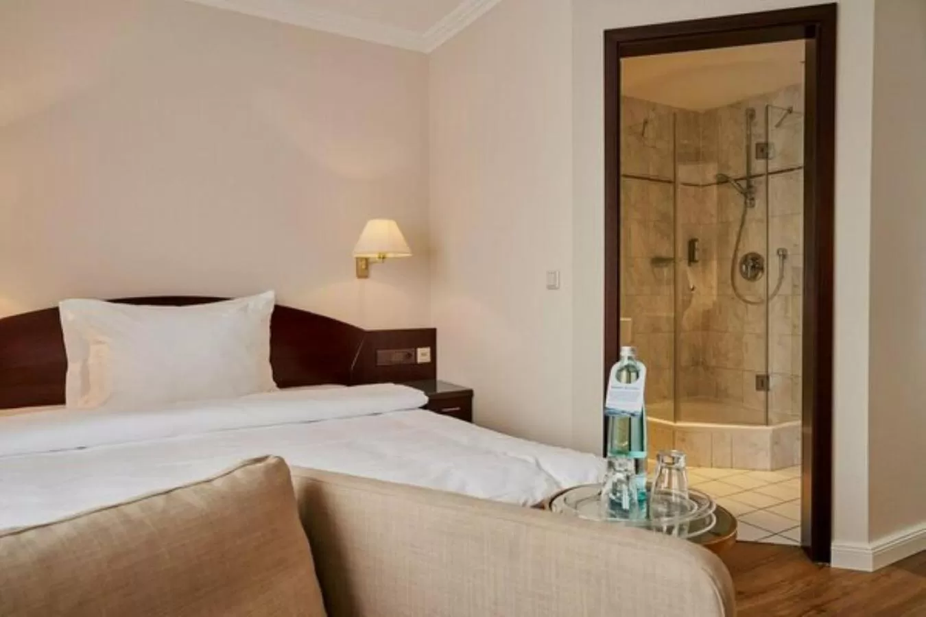 Photo of the whole room, Bed in Hotel Wilhelm Busch