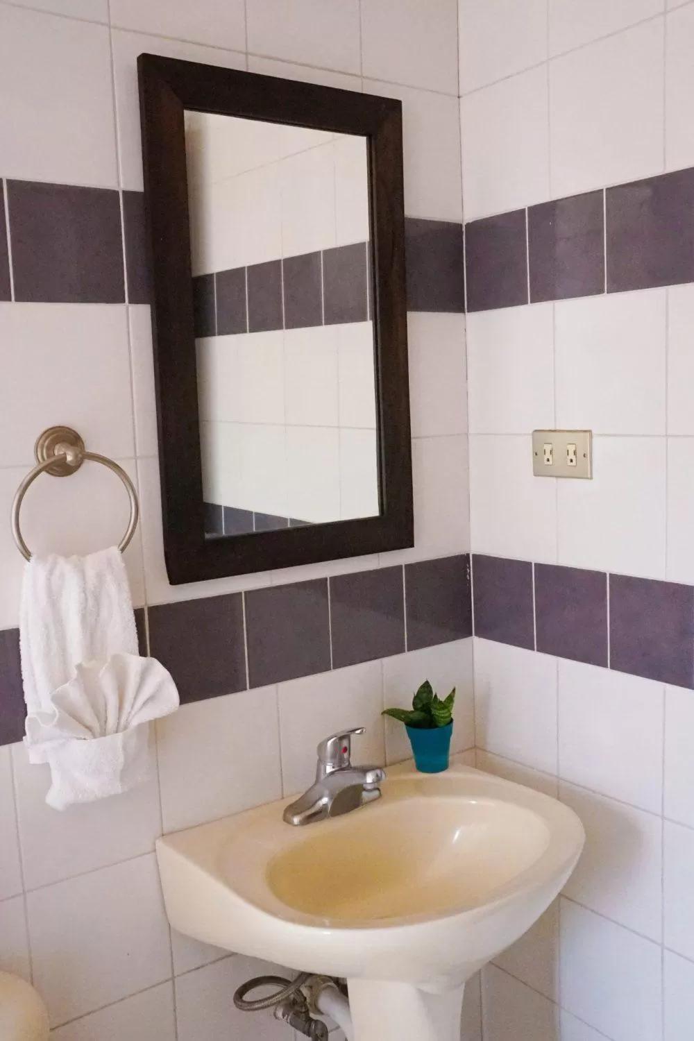 Bathroom in Cinco Hotel B&B