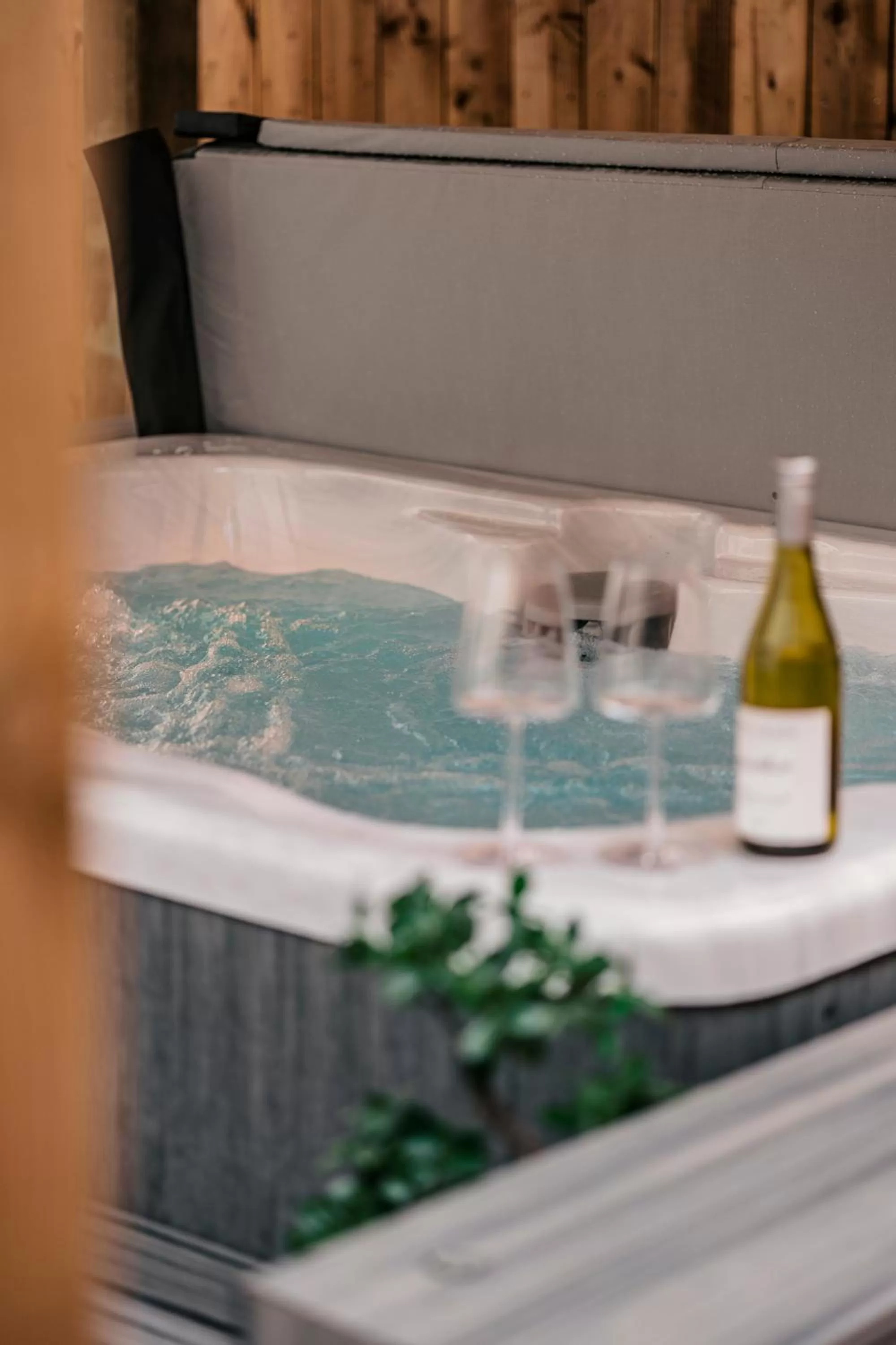 Hot Tub in South Causey Inn