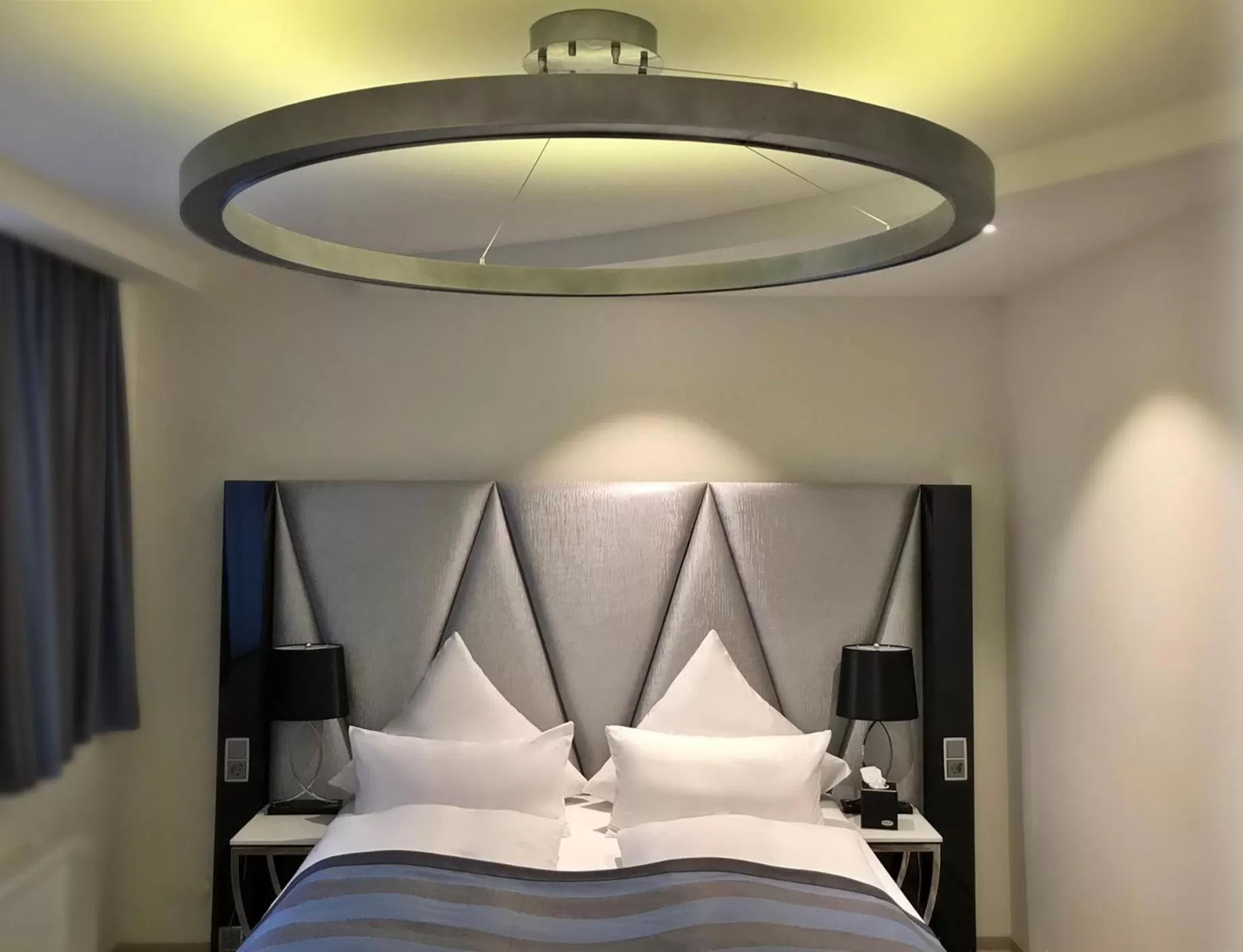 Photo of the whole room, Bed in Mercure Hotel Kaiserhof City Center