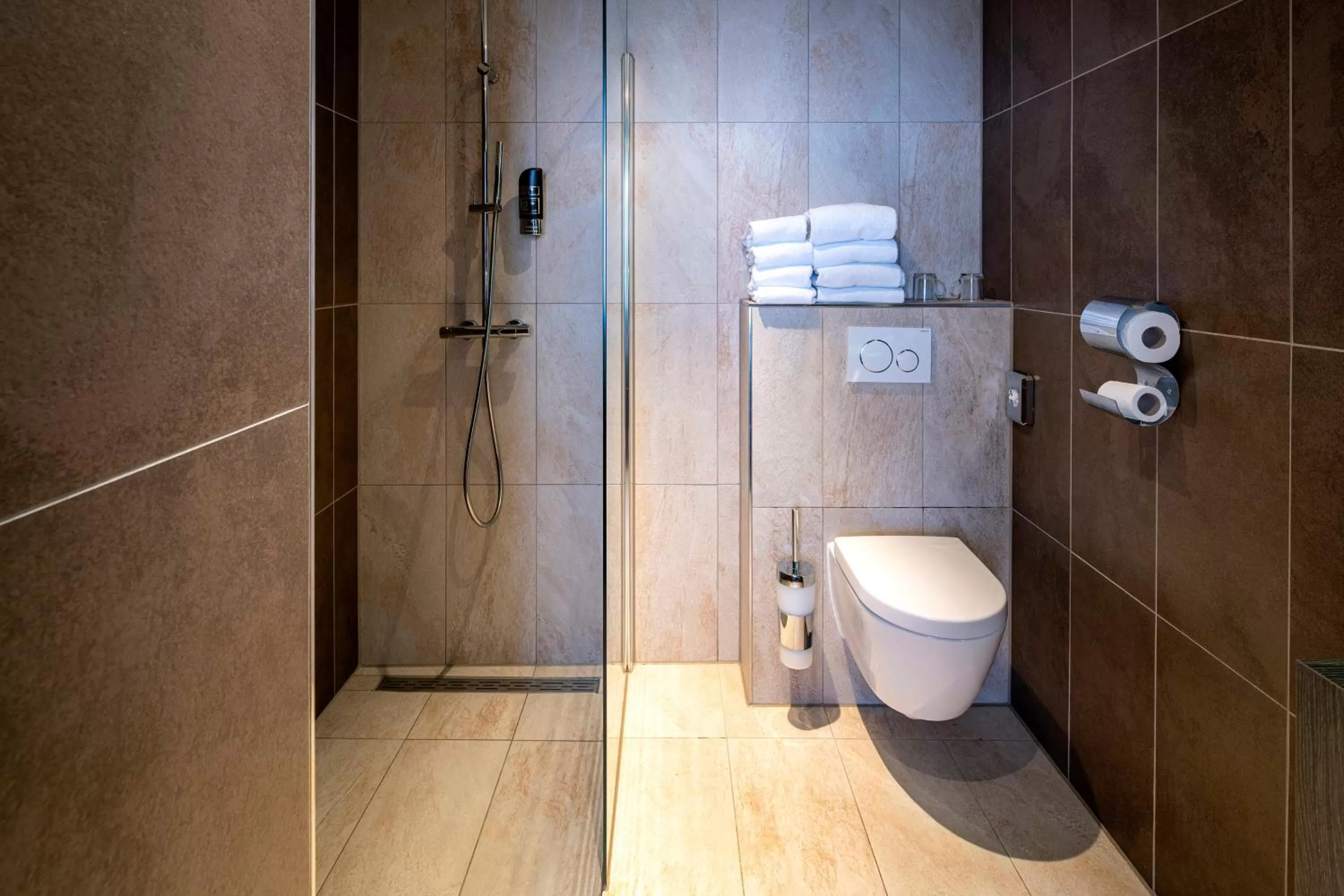 Bathroom in The Alfred Hotel