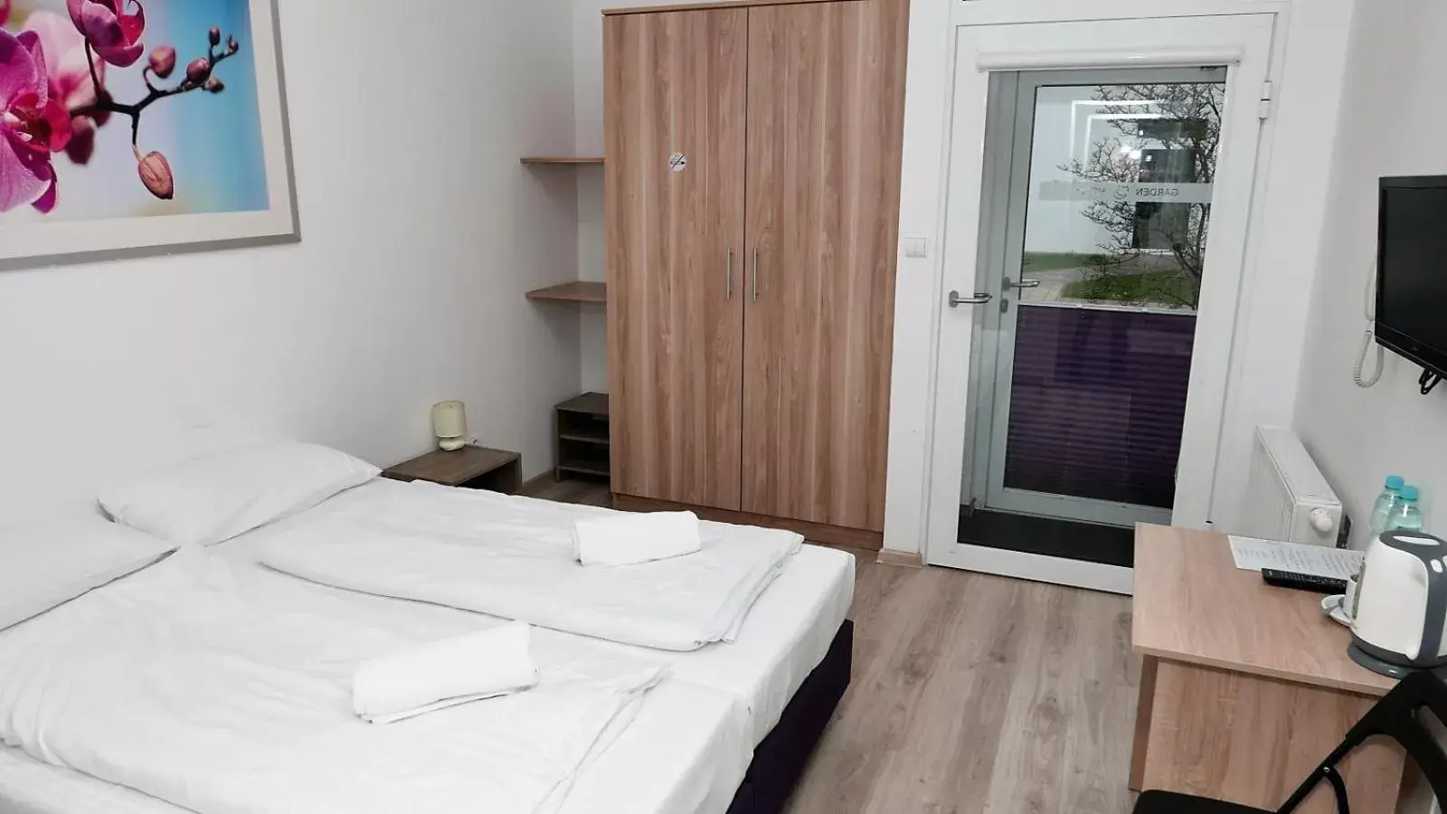 Double Room in Hotel Garden Double Room in Hotel Garden