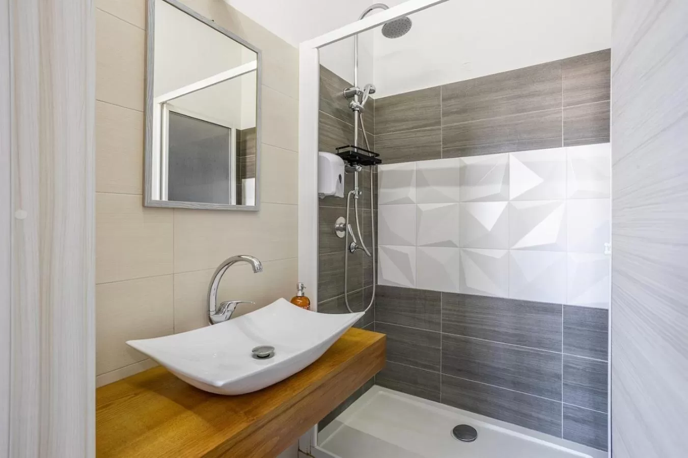 Toilet in Calypso Il Binario Elegance