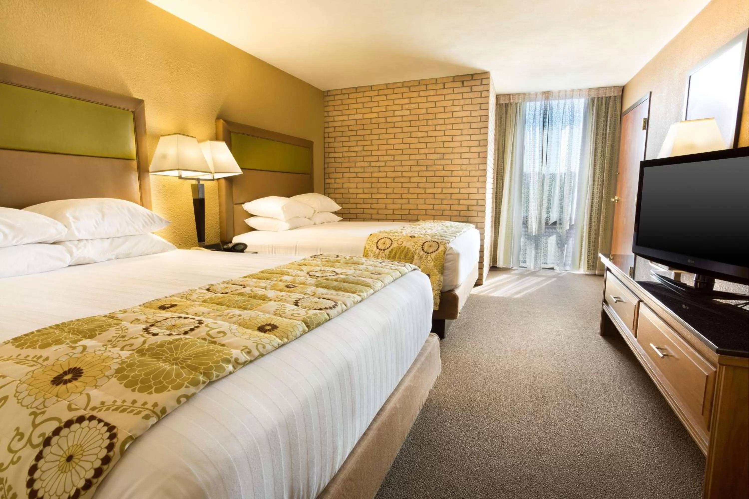 Queen Suite with Sofa Bed - Accessible, Tub in Drury Inn & Suites Paducah