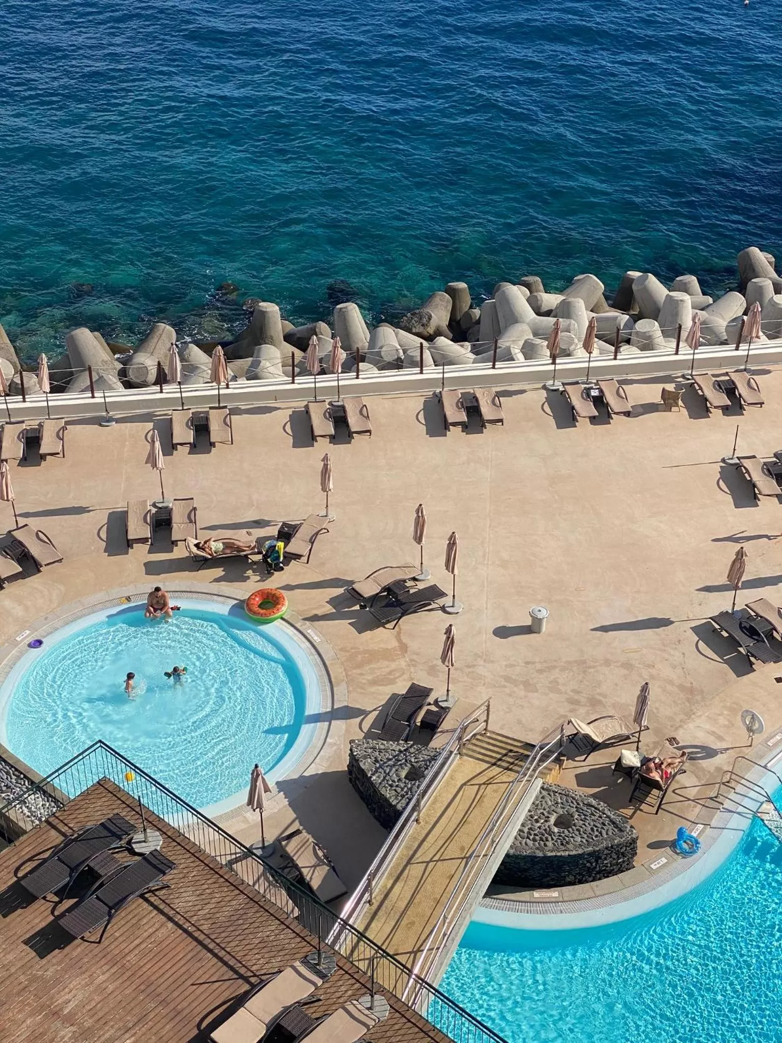 Swimming pool in The Cliff Bay - PortoBay