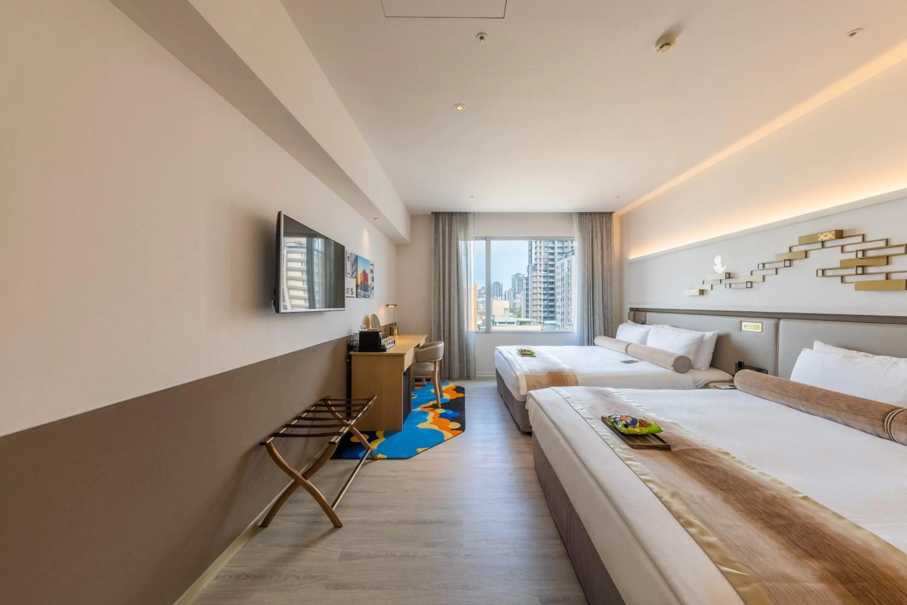 Photo of the whole room, Bed in Taipei Garden Hotel - Ximending