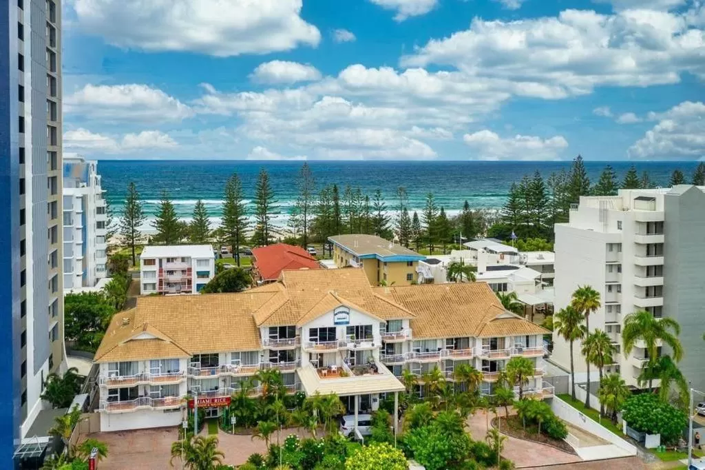 Property building in Outrigger Burleigh
