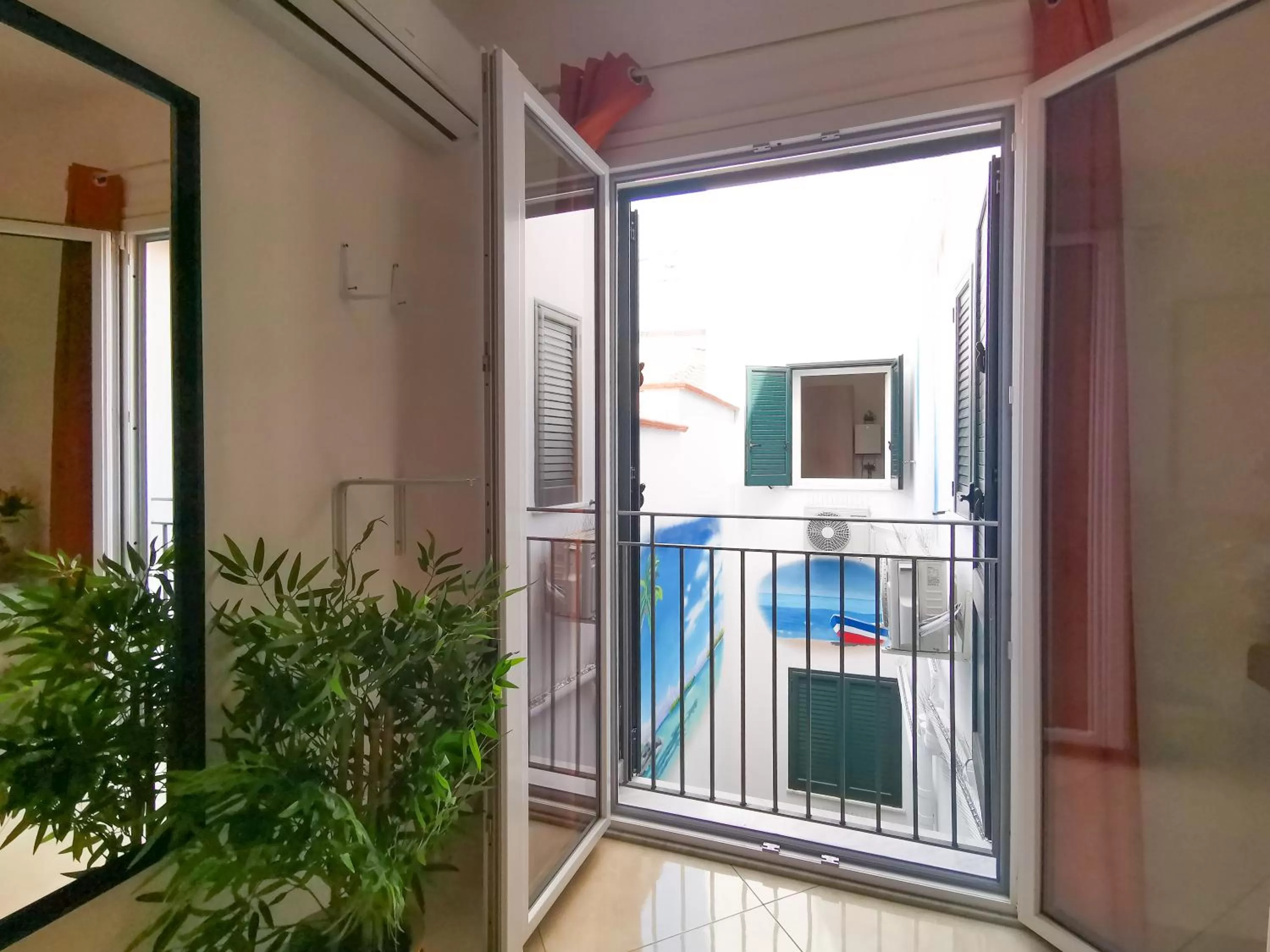 Inner courtyard view in B&B Una Terrazza sul Golfo di Sferracavallo