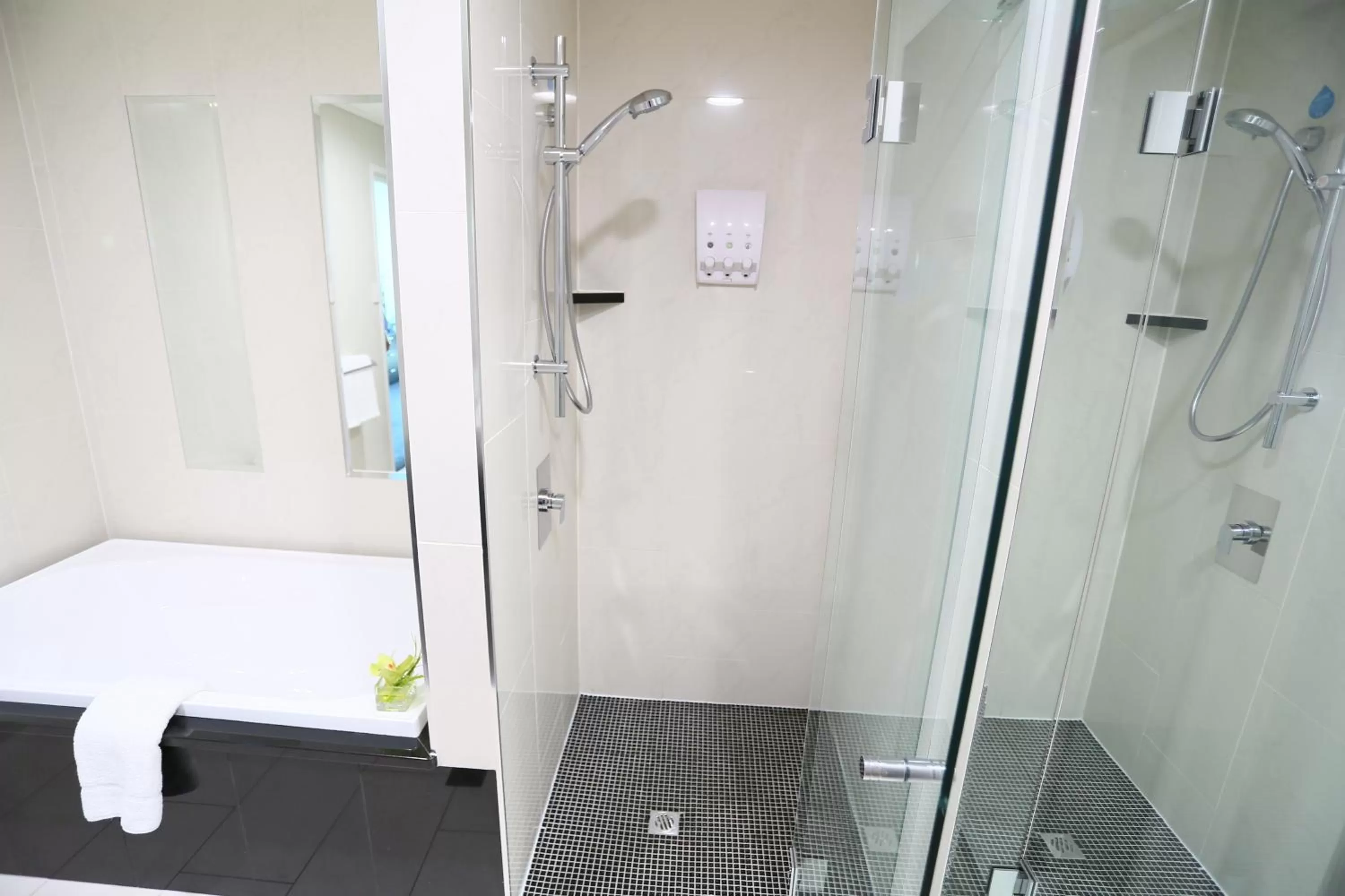 Shower in Springfield Lakes Boutique Hotel