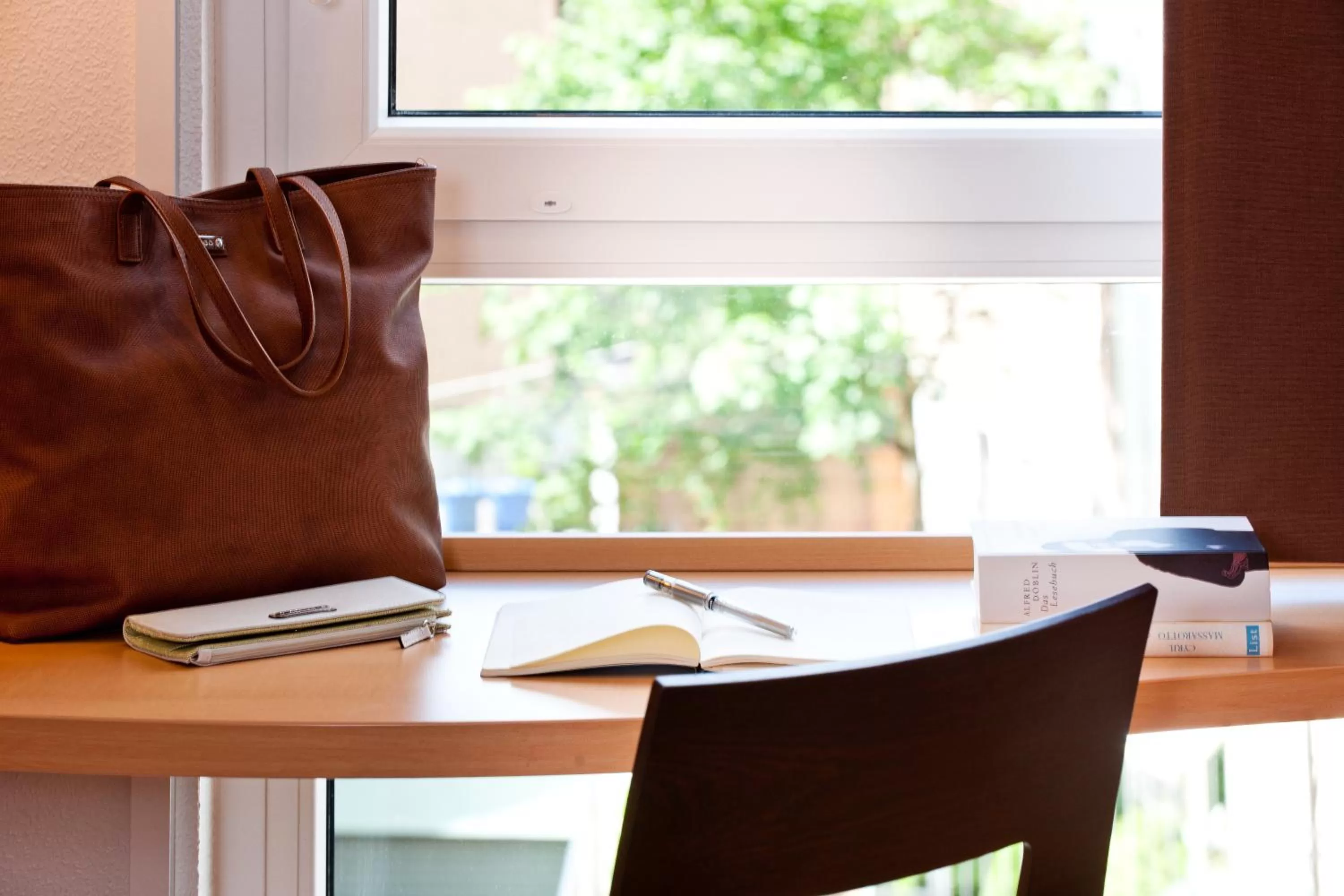 Seating area in ibis München City Süd