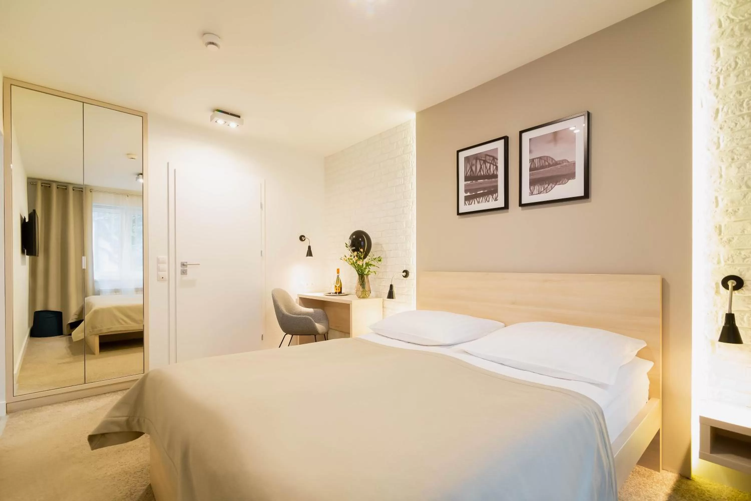 Bed in Hotel Czarna Róża