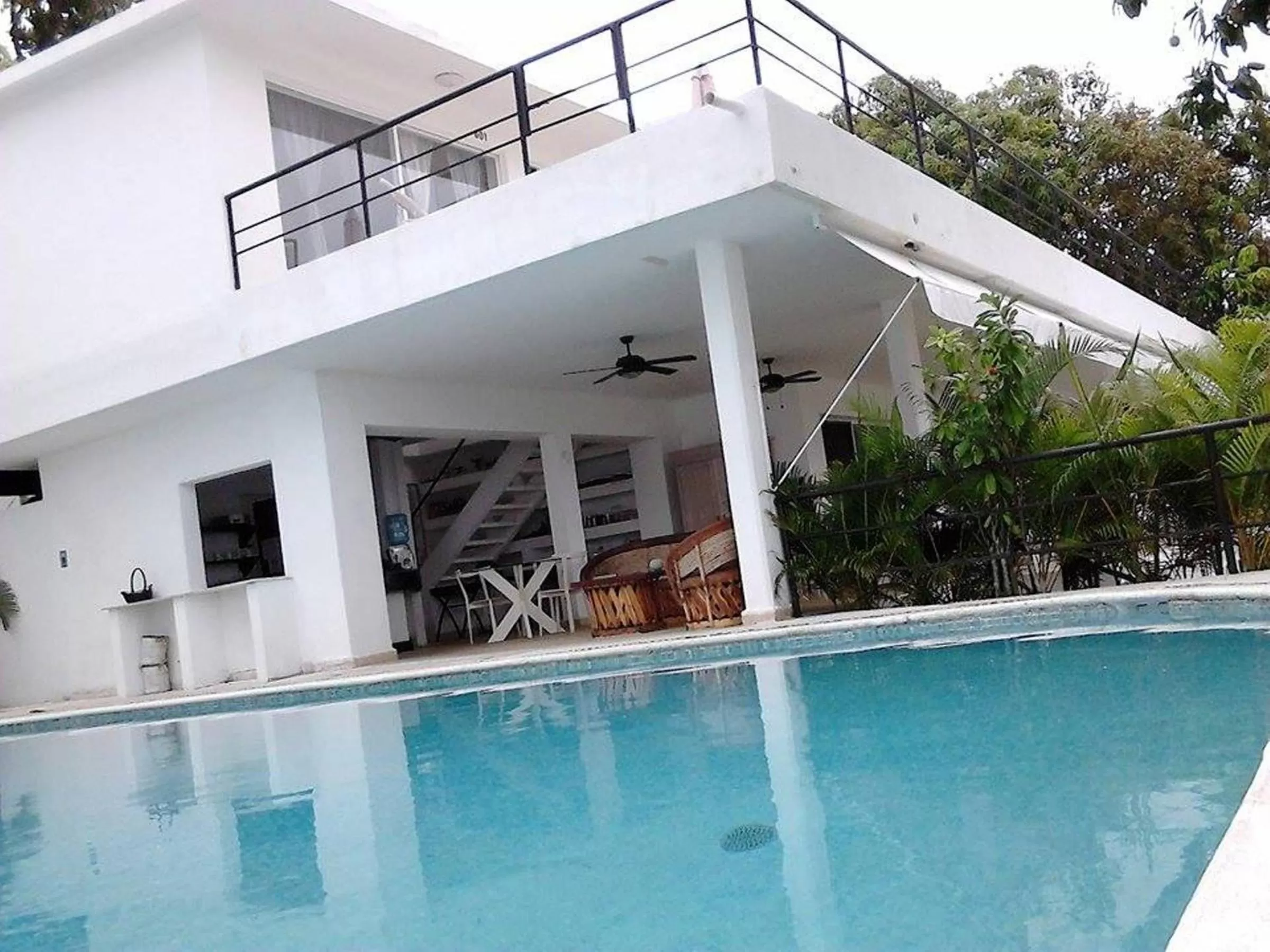 Property building, Swimming Pool in Donde Mira el Sol HOTEL RETIRADO Y ESPACIOSO CON CONDICIONES IDEALES PARA PASAR LA CONTINGENCIA CON LA MAYOR SEGURIDAD