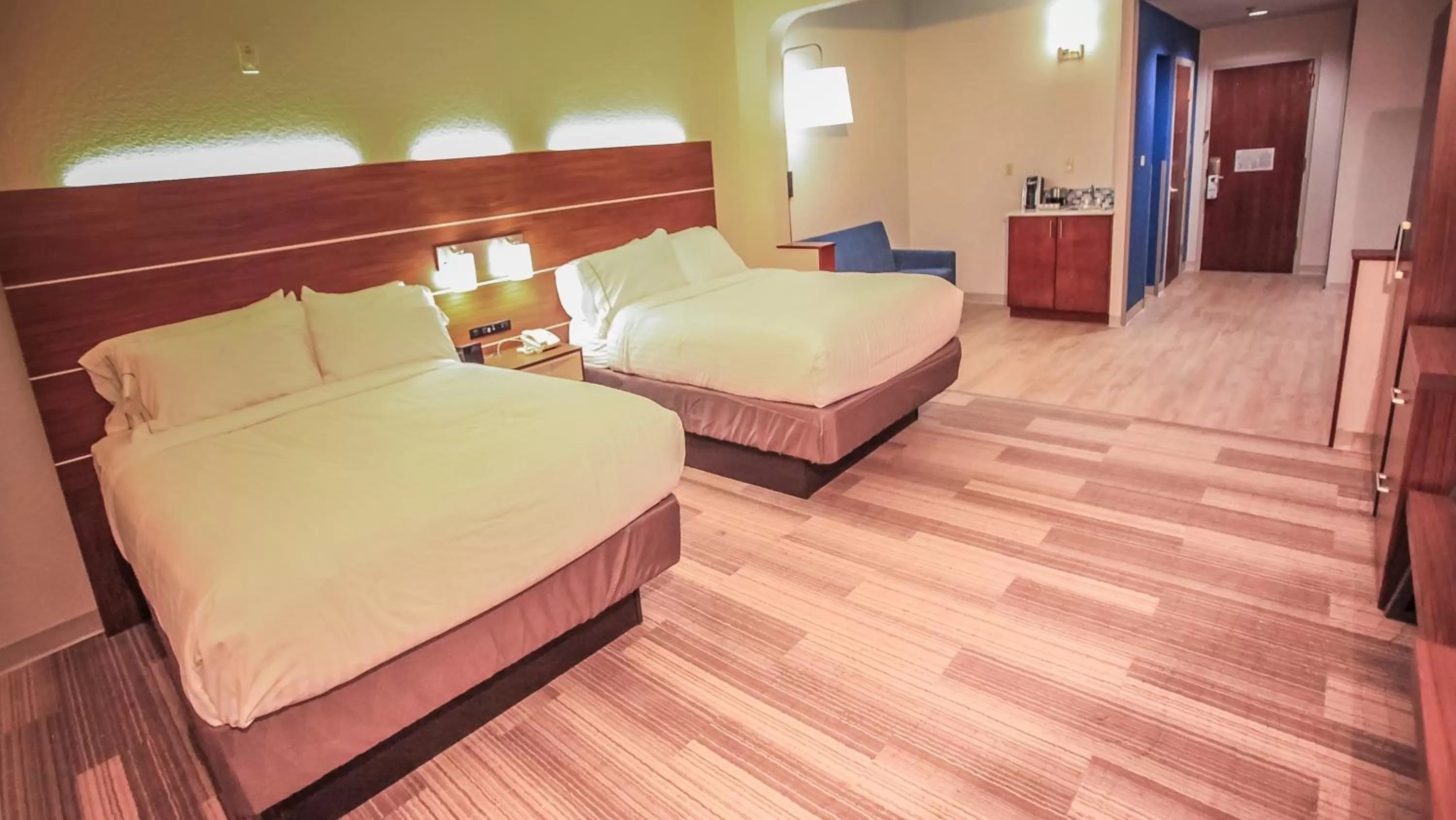 Photo of the whole room in Holiday Inn Express Daytona Beach - Speedway by IHG