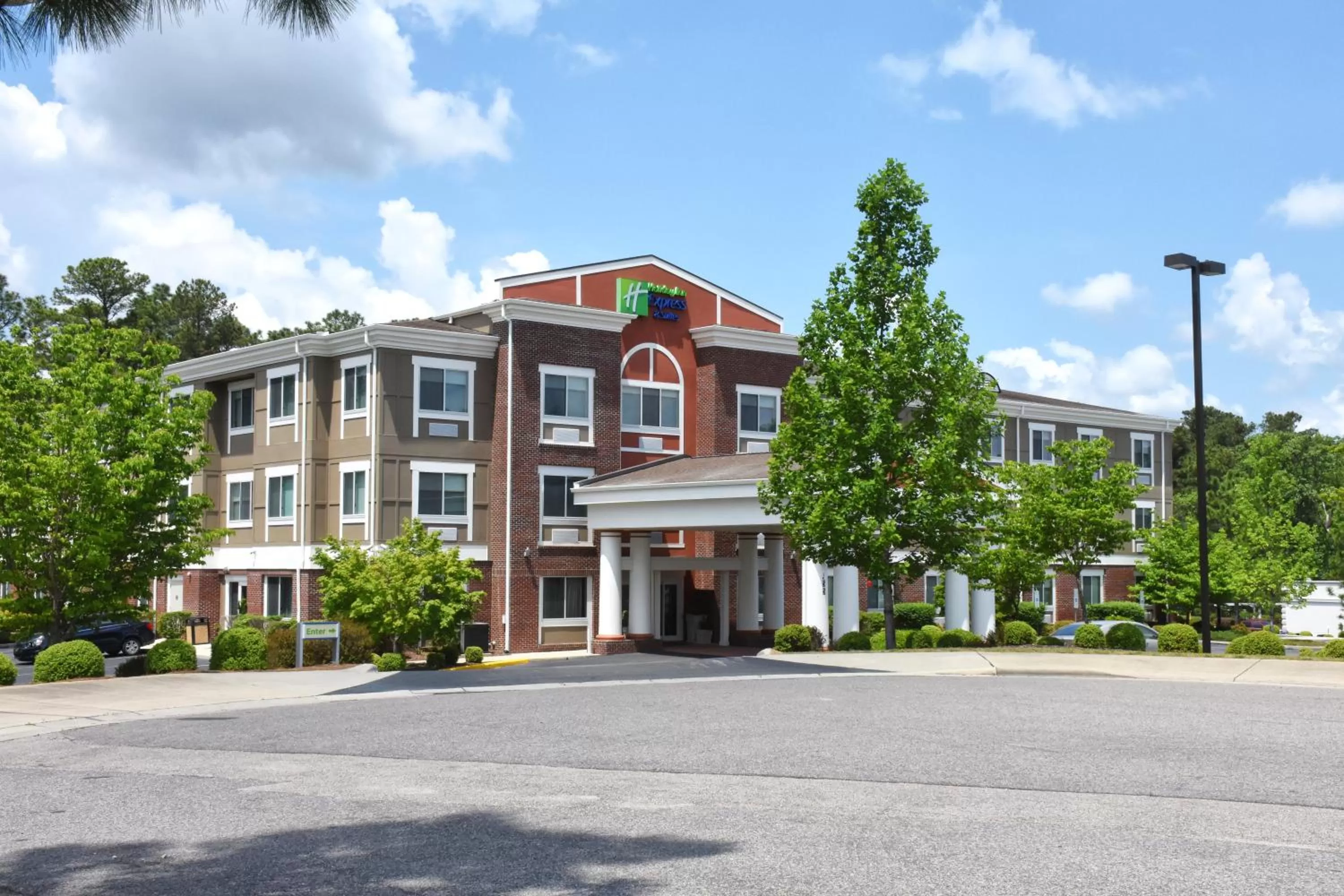 Holiday Inn Express & Suites Southern Pines-Pinehurst Area by IHG