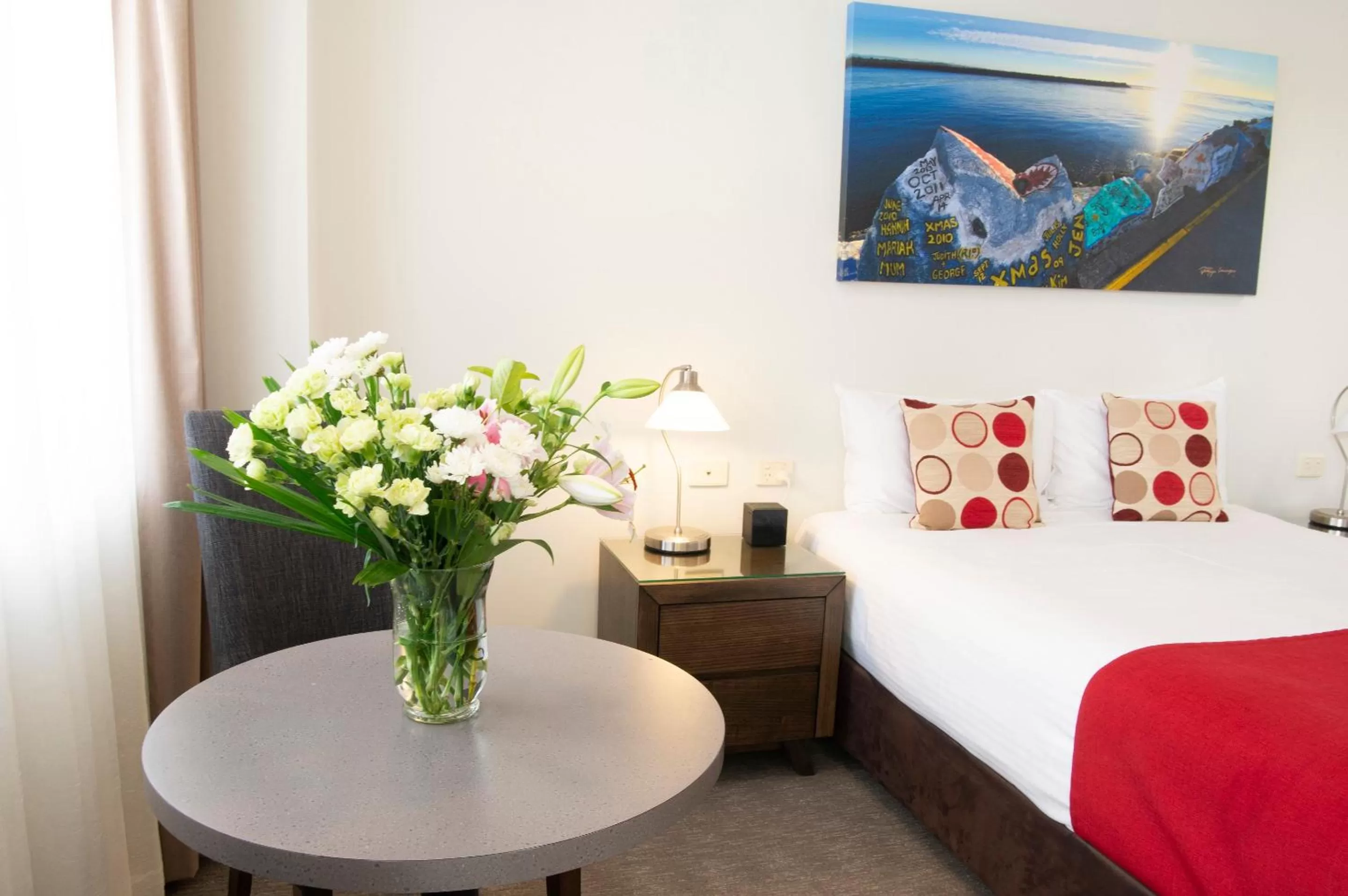 Bed in Rockpool Motor Inn