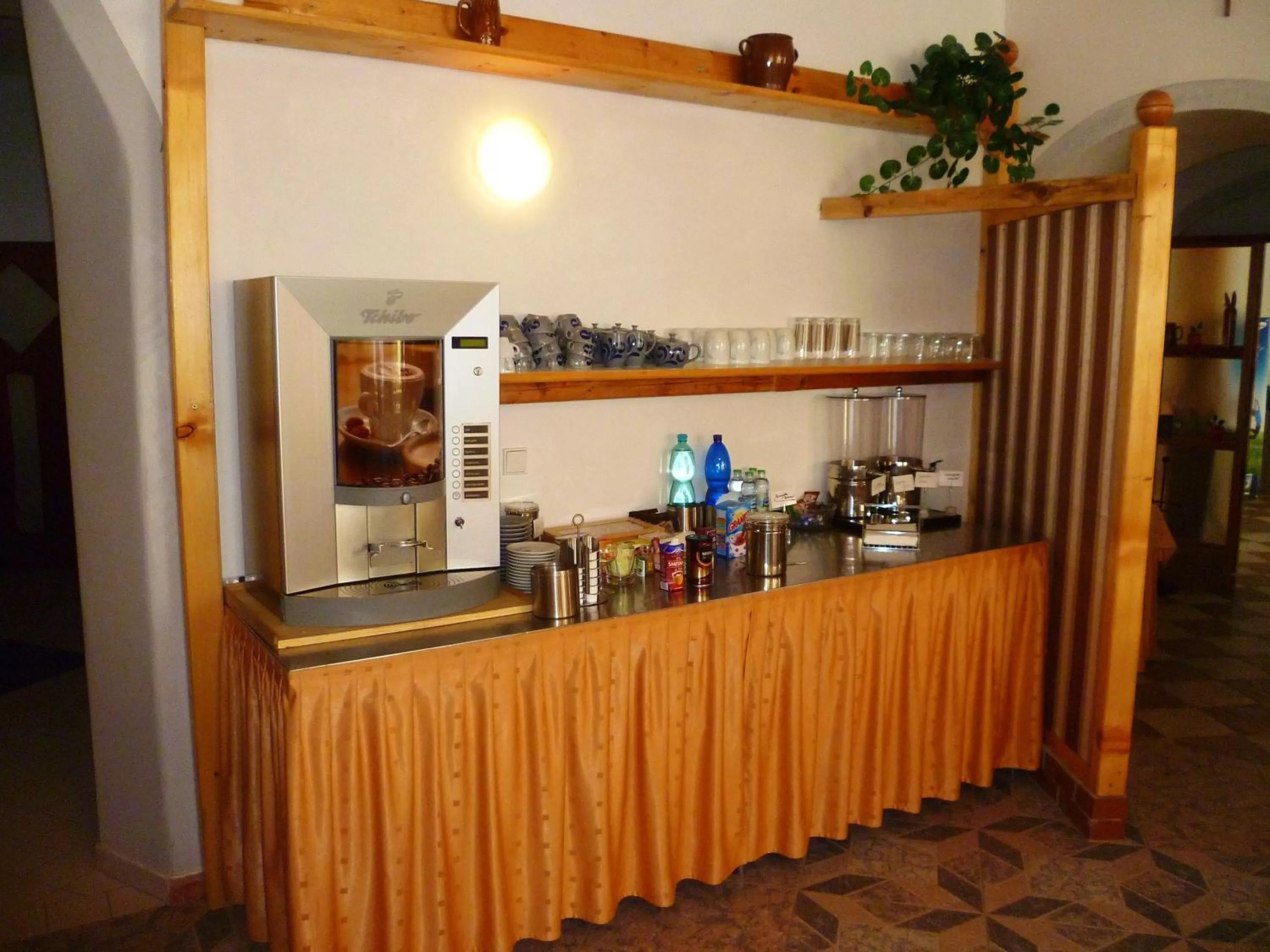 Restaurant/places to eat, Kitchen/Kitchenette in Hotel Koruna