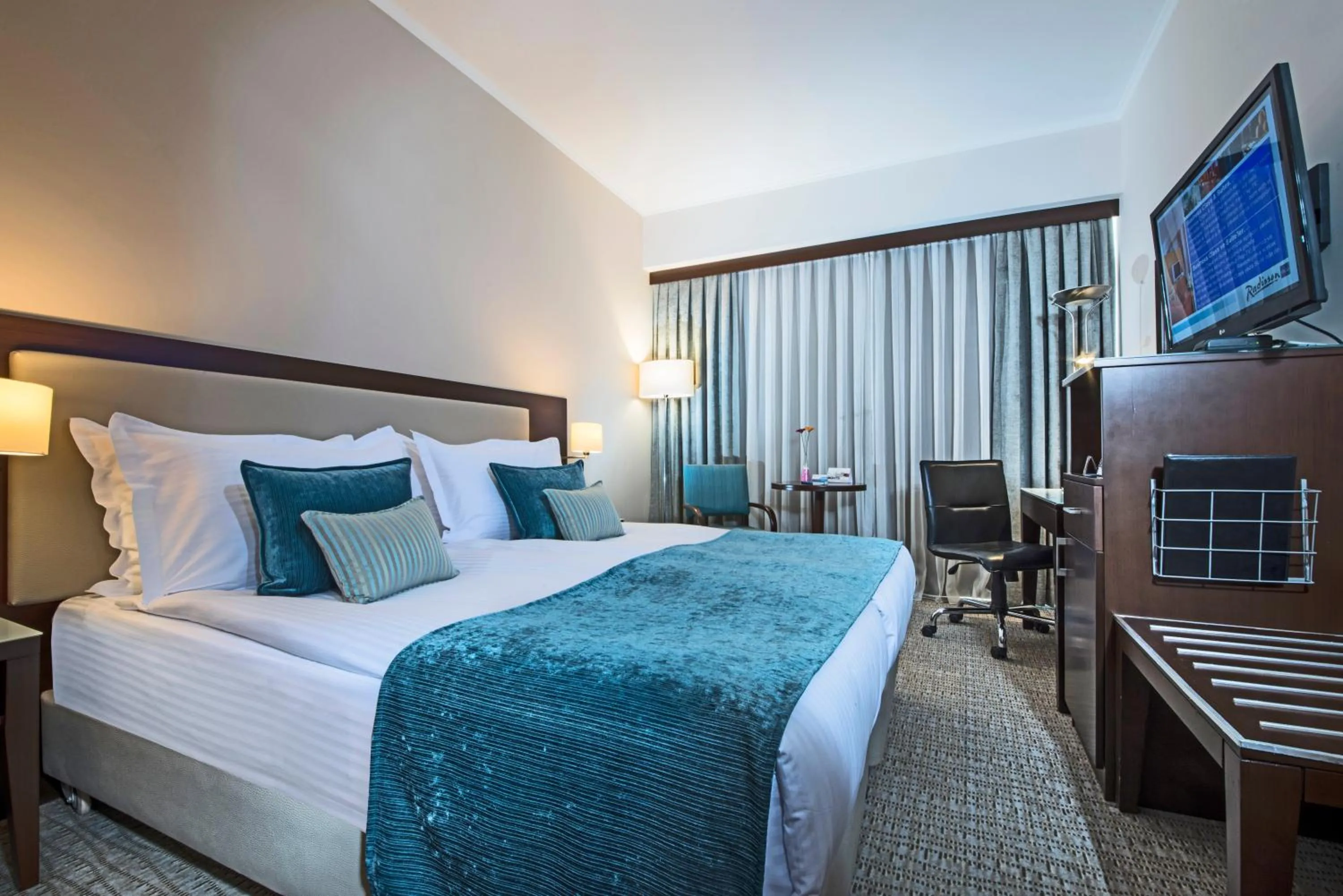 Photo of the whole room, Bed in Radisson Blu Ankara