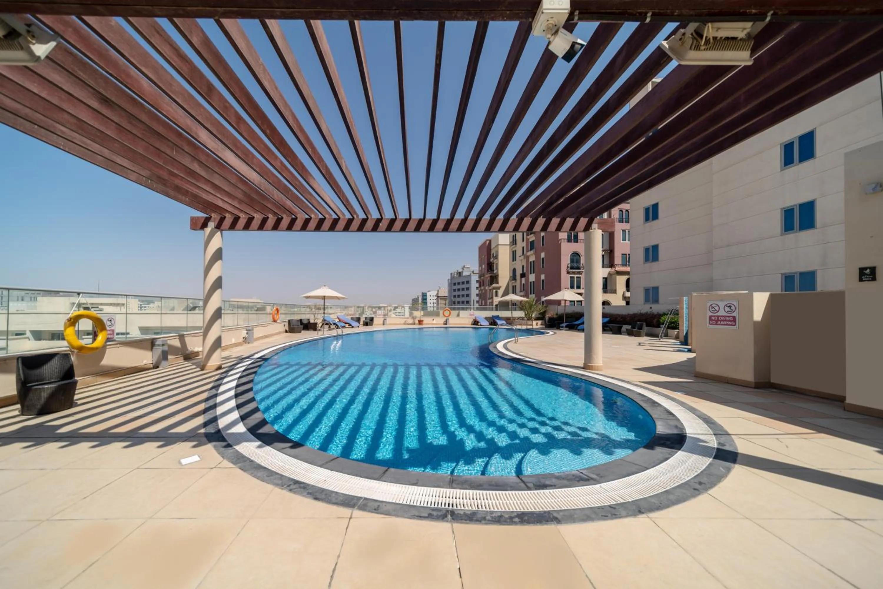 Swimming pool in Star Metro Deira Hotel Apartments