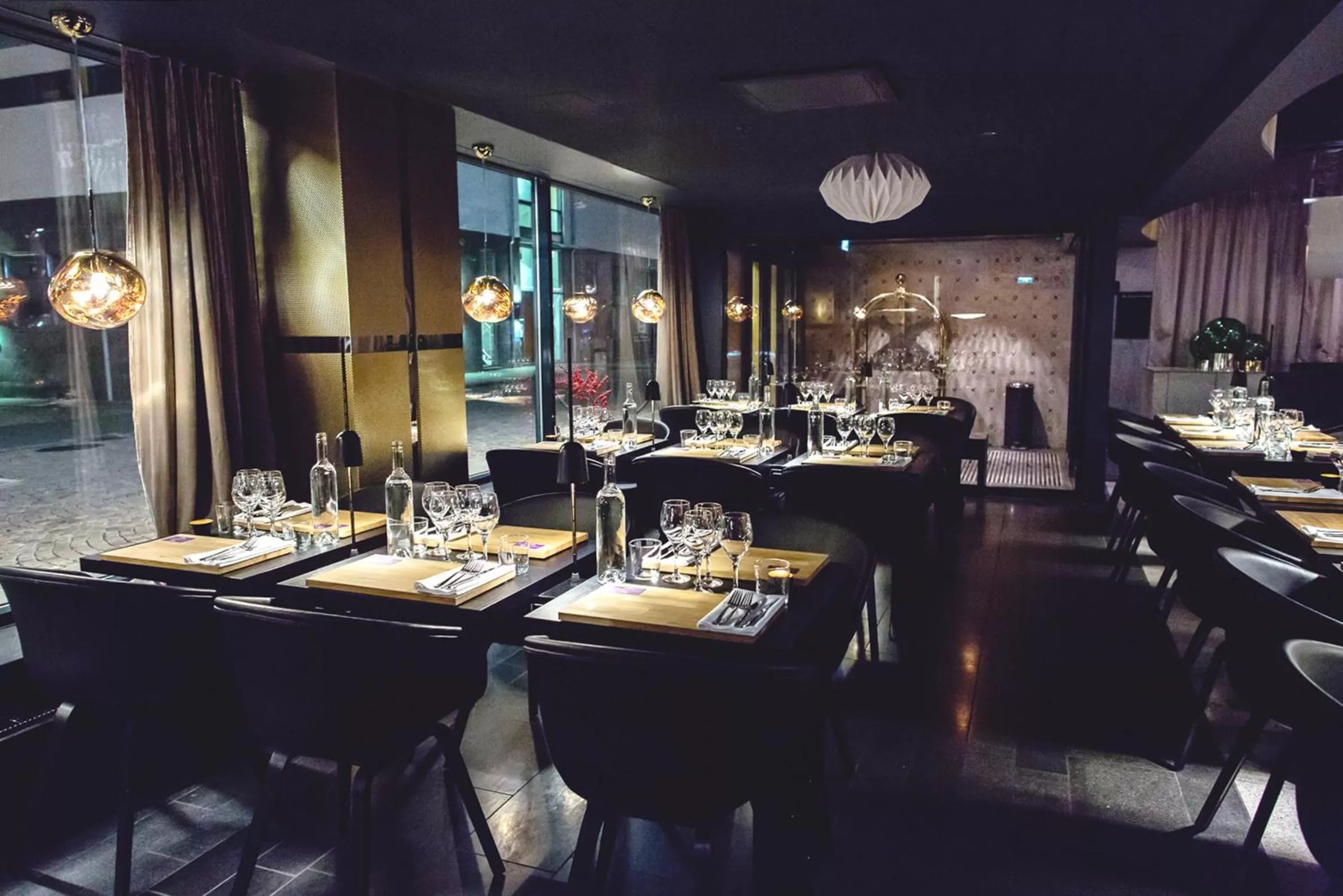 Restaurant/places to eat in Vox Hotel