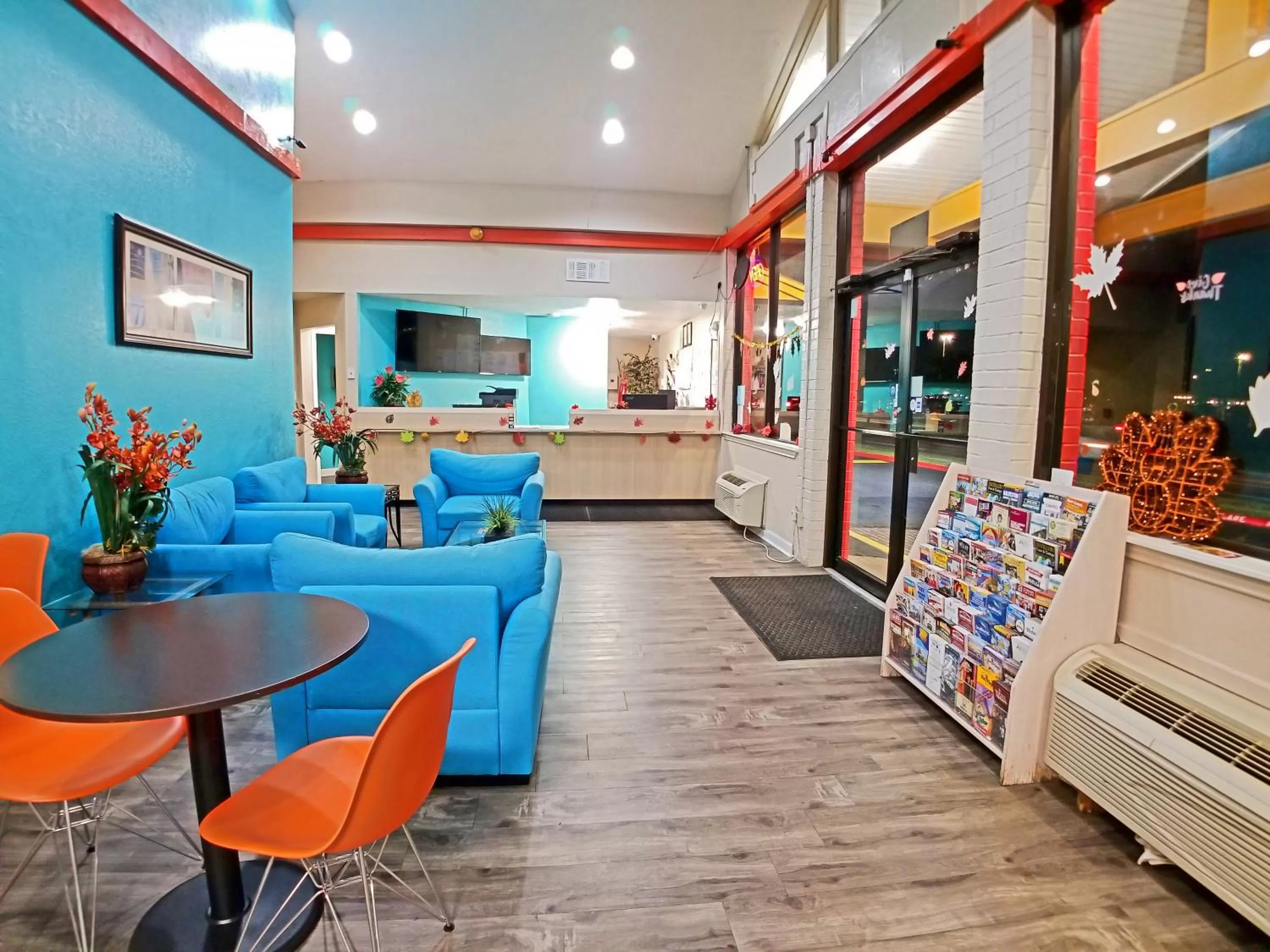 Property building in Howard Johnson by Wyndham Houston Hobby Airport