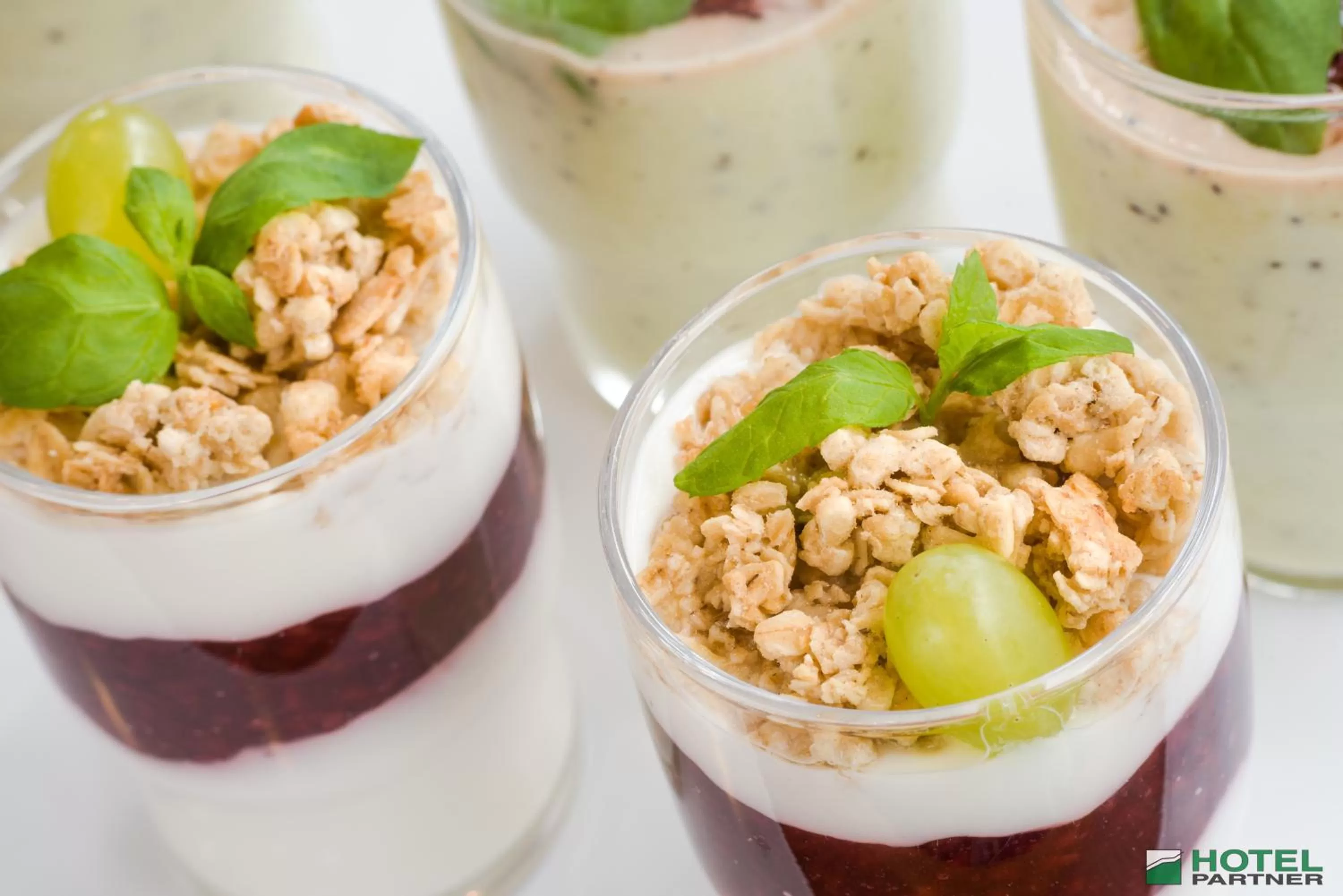 Food and drinks in Hotel Partner