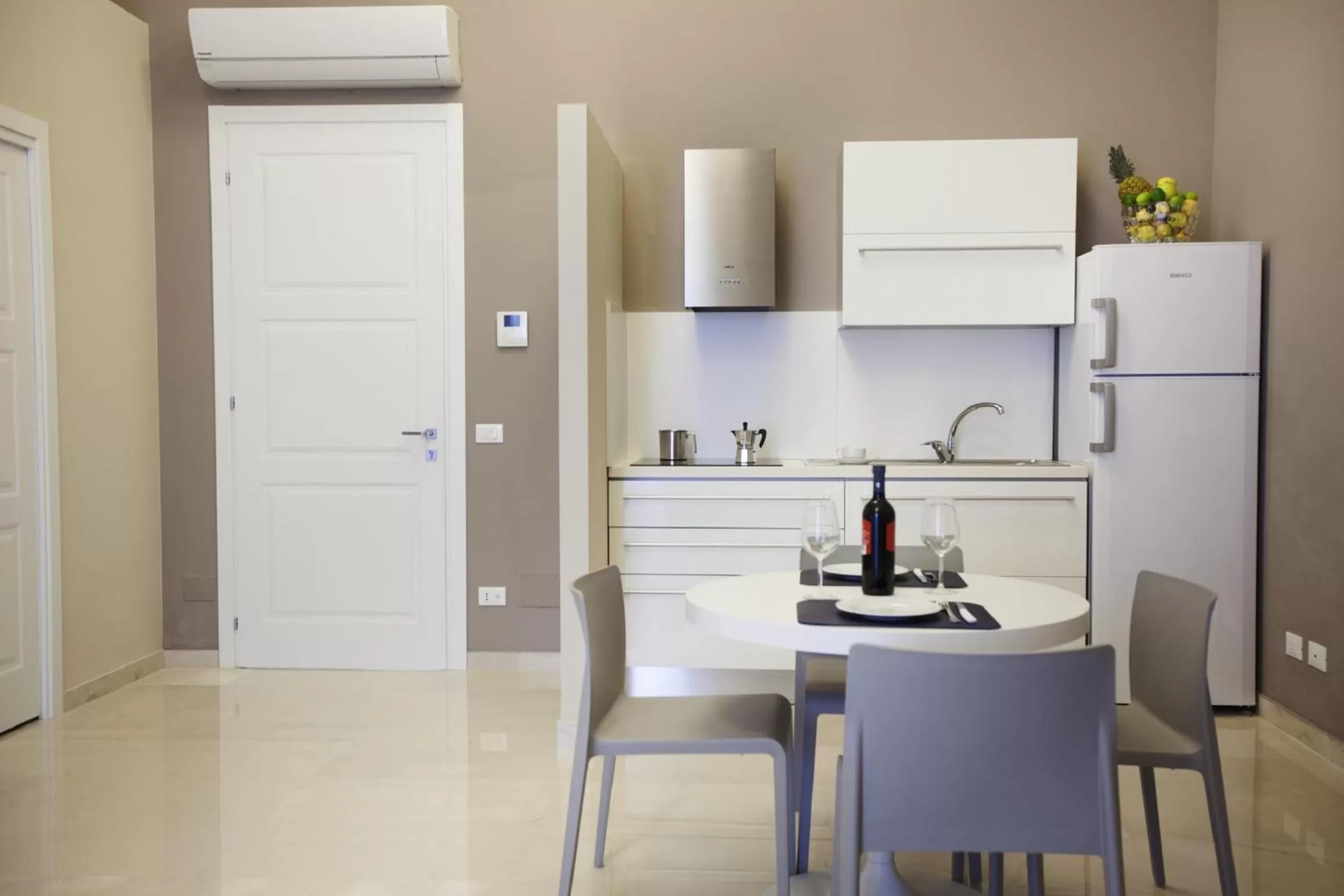 Kitchen or kitchenette in Central Gallery Rooms- Palazzo D'Ali' Staiti XIX