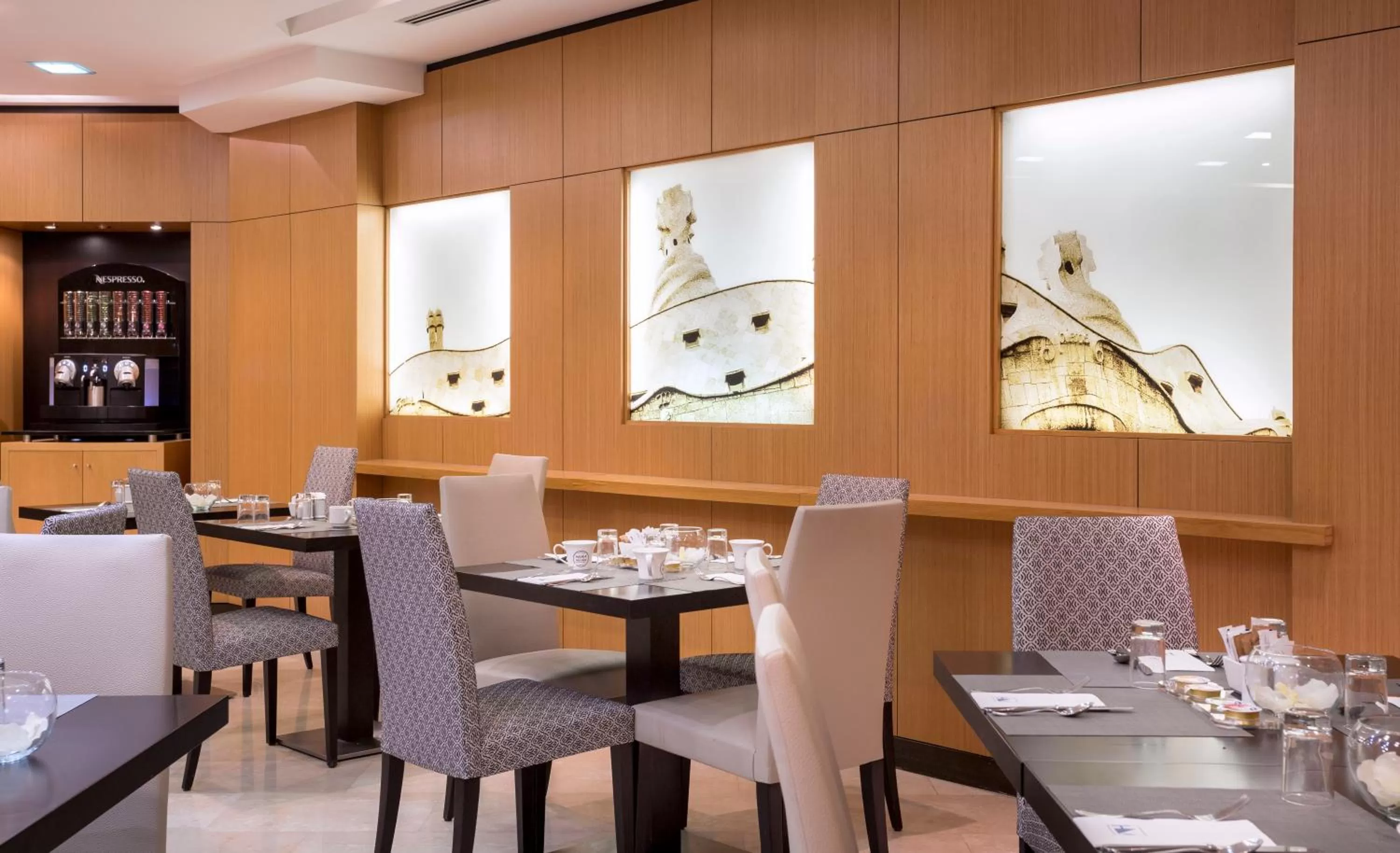 Lounge or bar in Eurostars Monumental