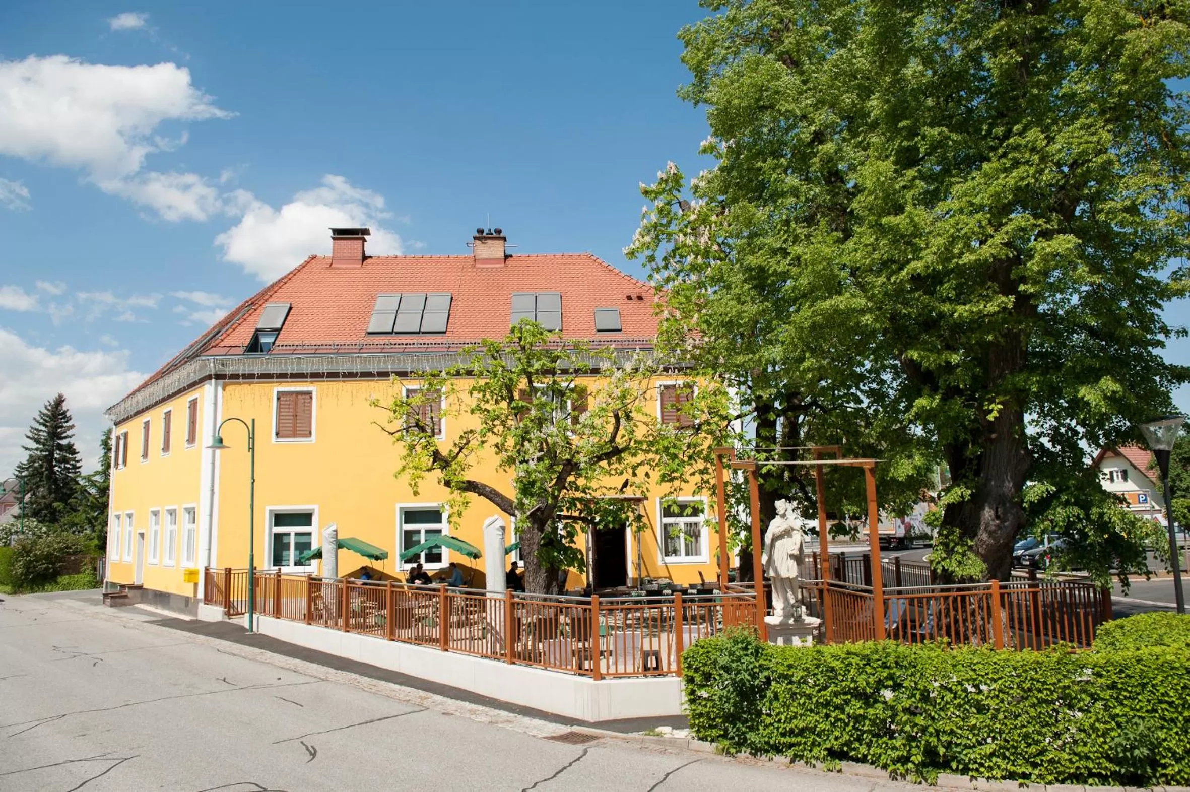 Facade/entrance in Hotel Guidassoni