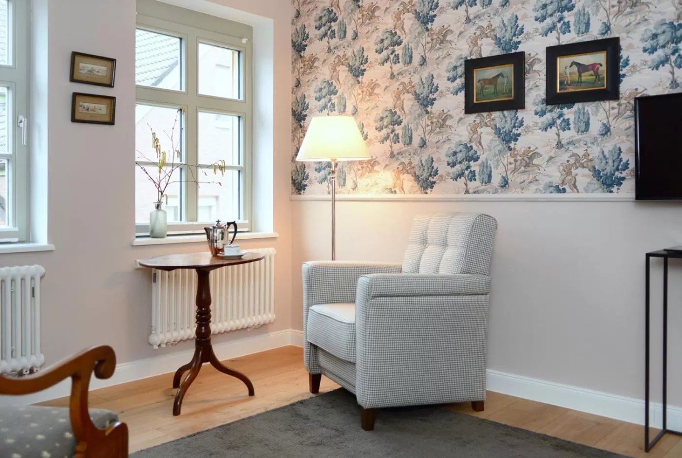 Photo of the whole room in Hotel No. 11