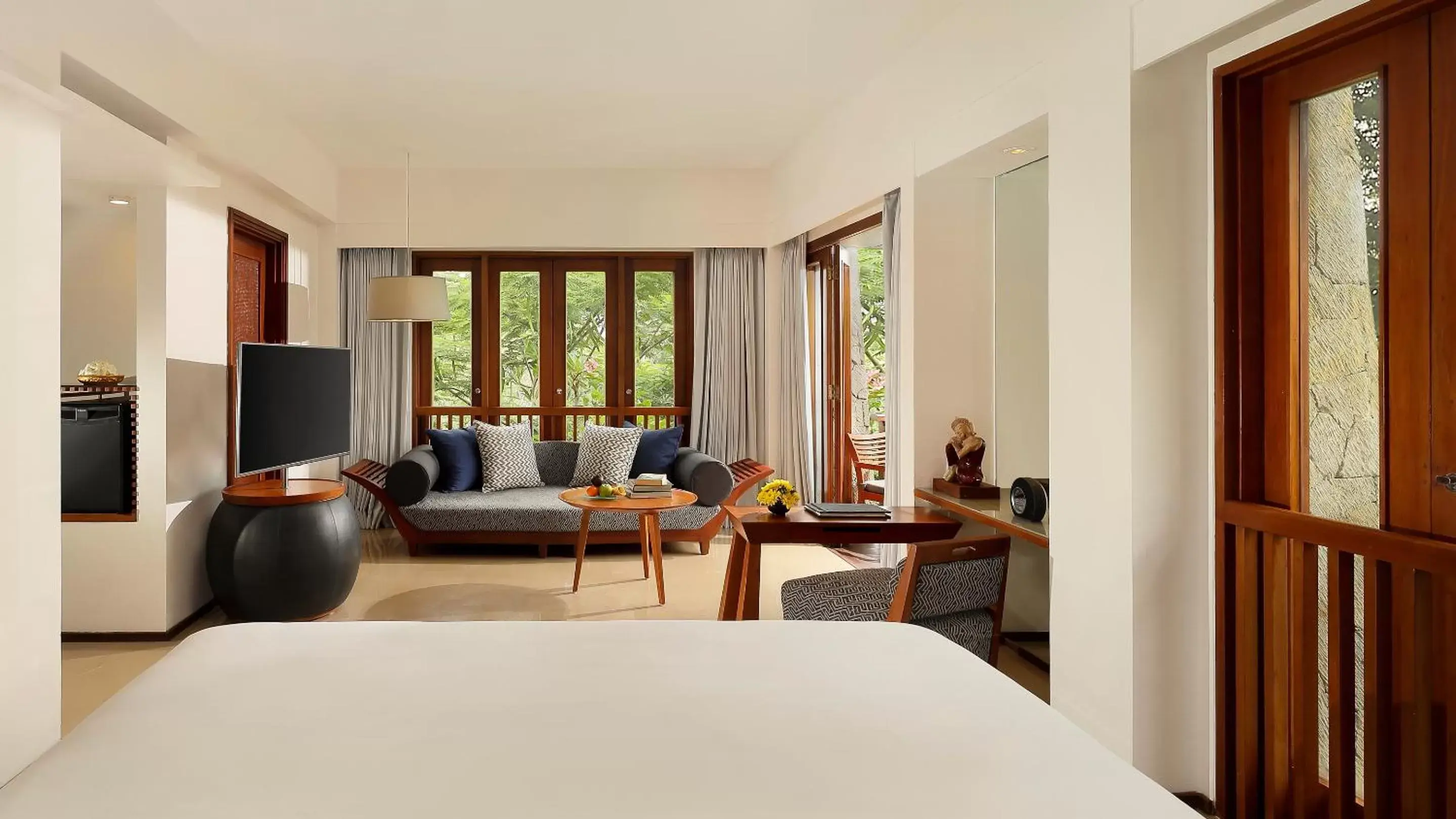 Impressive Forest Corner Suite with Butler Service - King Bed in Maya Ubud Resort & Spa Impressive Forest Corner Suite with Butler Service - King Bed in Maya Ubud Resort & Spa