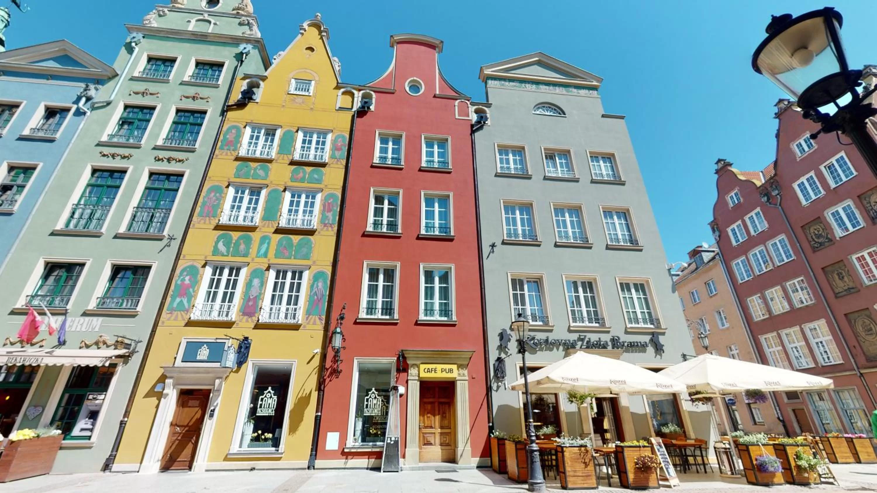 Restaurant/places to eat in Fama Residence Gdańsk Old Town