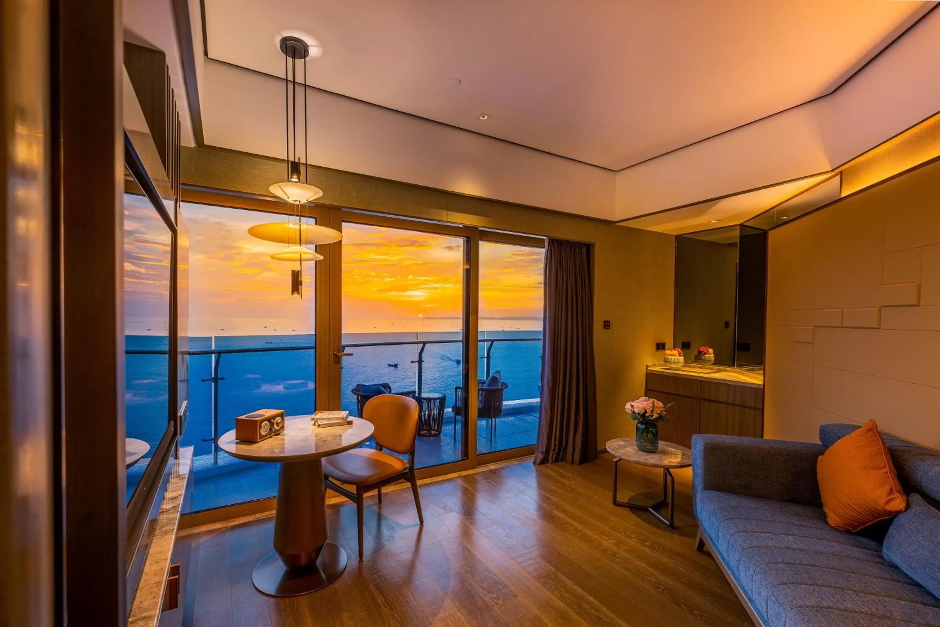 Junior Seaview Suite in Howard Johnson Plaza by Wyndham Blue Bay Sihanoukville Junior Seaview Suite in Howard Johnson Plaza by Wyndham Blue Bay Sihanoukville