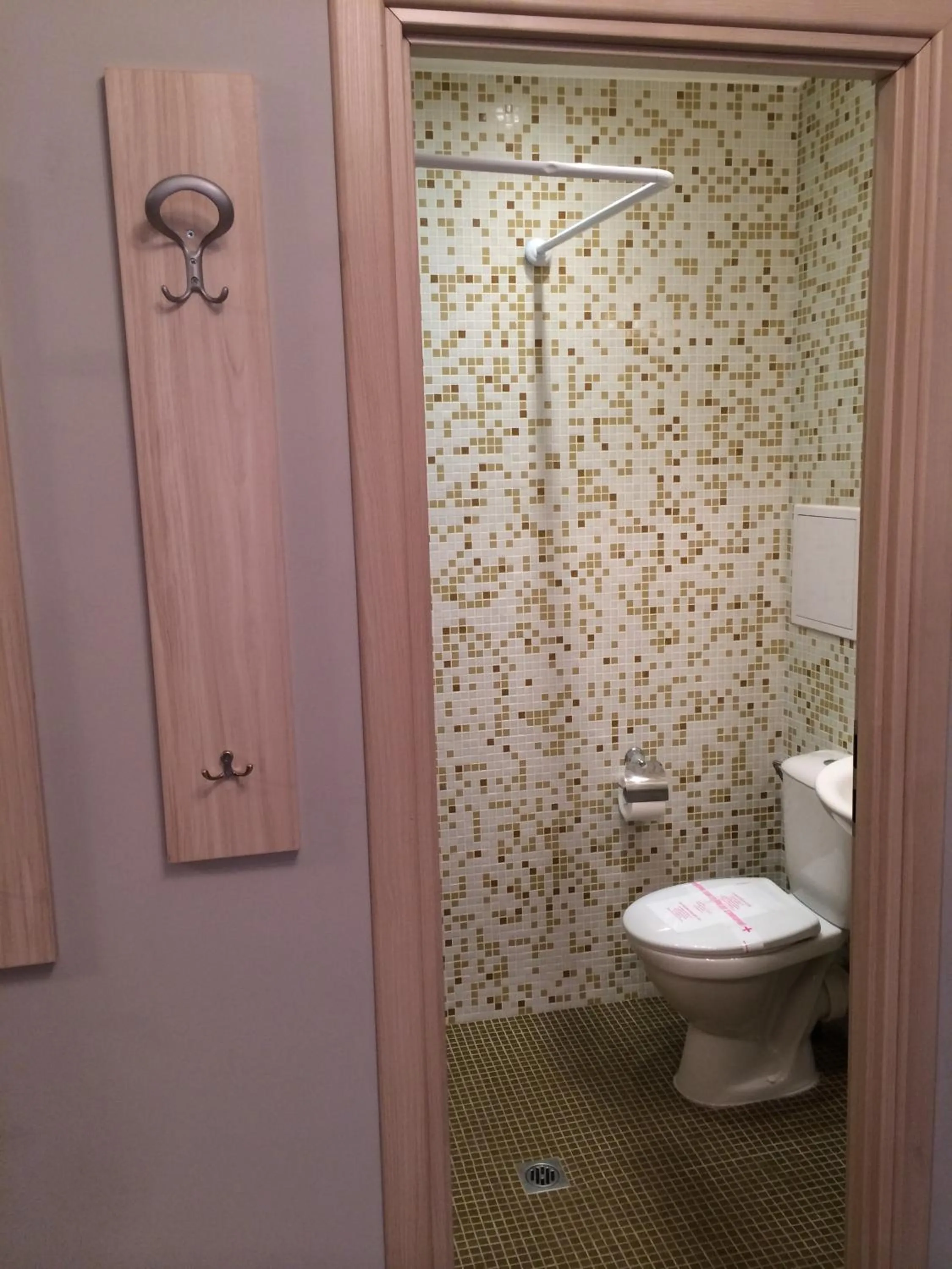 Shower in Family Hotel Dalis