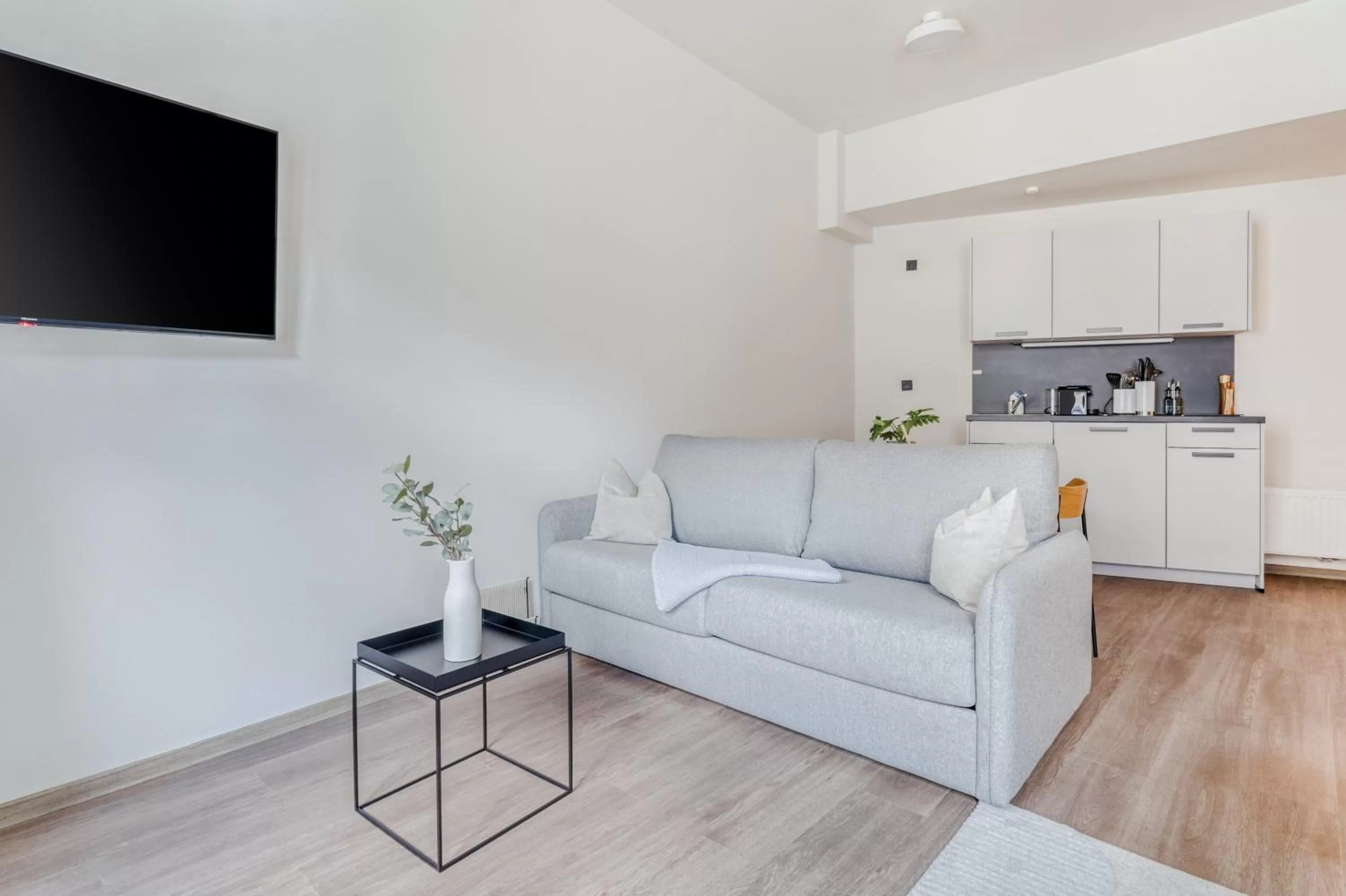 Kitchen or kitchenette in Limehome Leipzig Oelßner's Hof