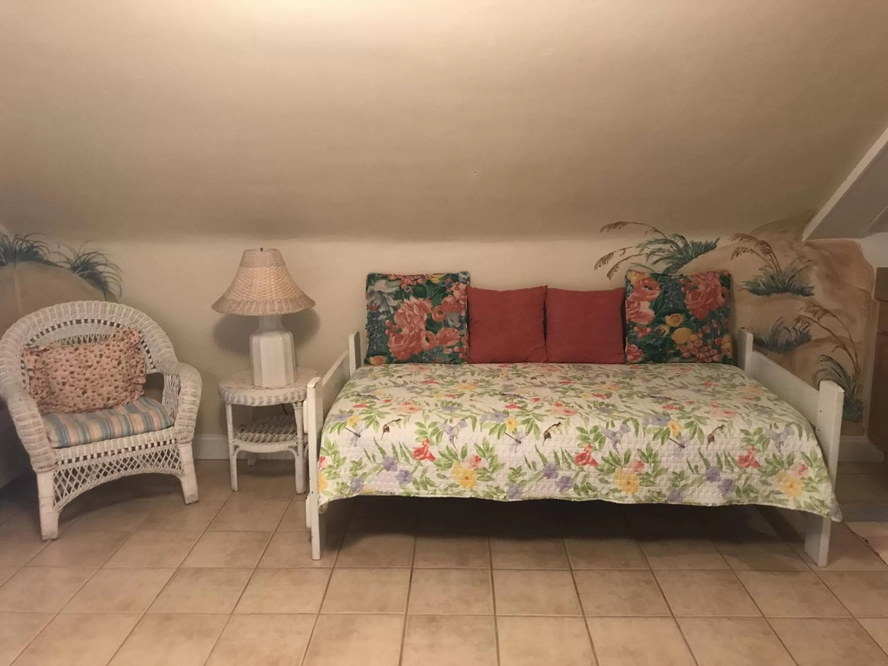 Bed in Angie's Guest Cottage