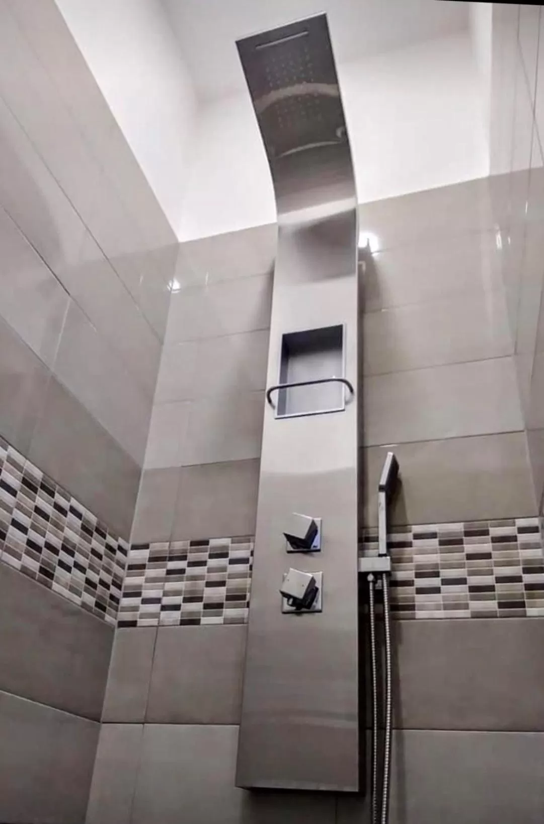 Bathroom in Lady Hamilton B&B