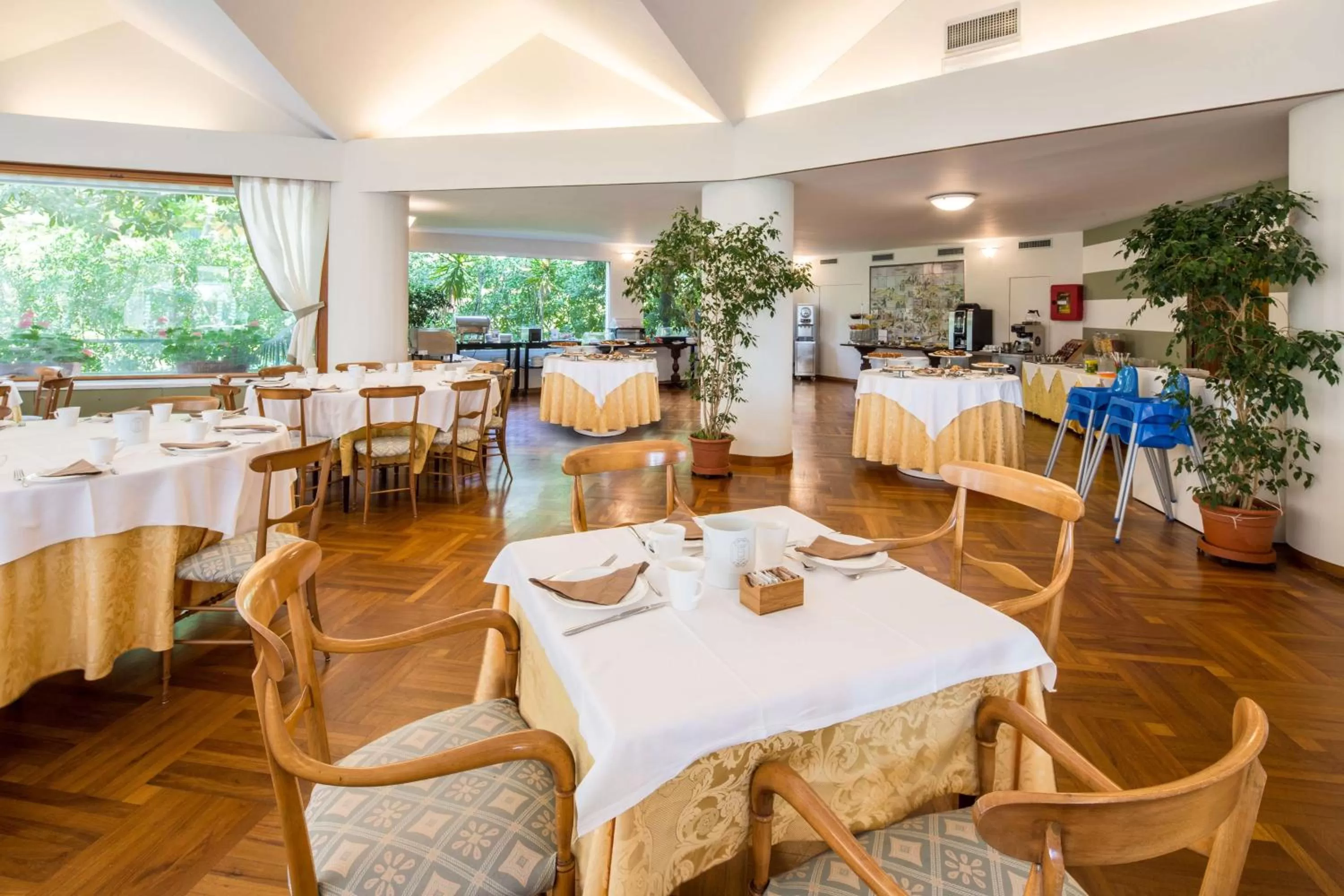 Restaurant/places to eat in Best Western Regina Elena