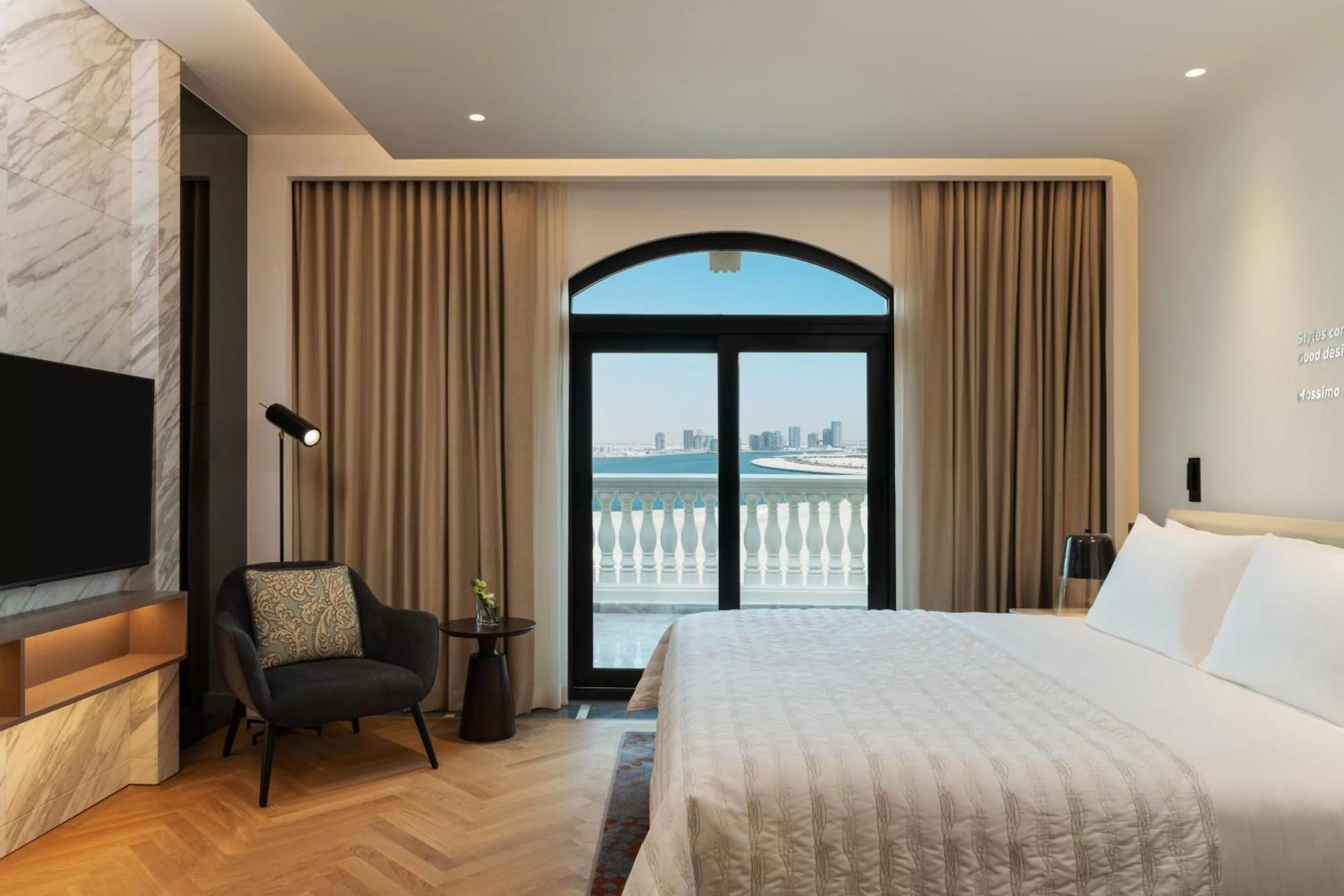 Bedroom, Bed in Le Royal Méridien Place Vendôme Lusail