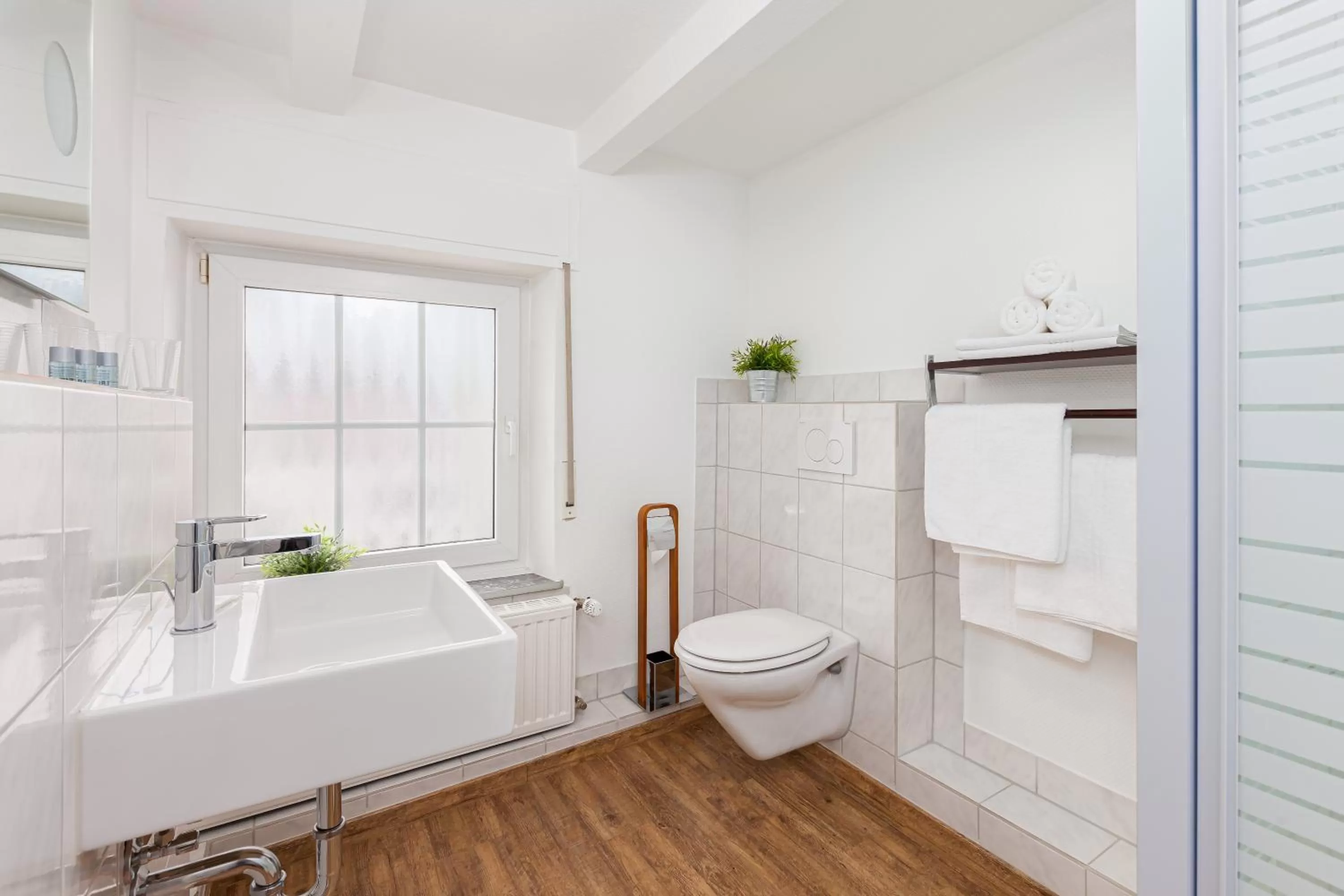 Shower in Hotel Landgasthof Hölzer