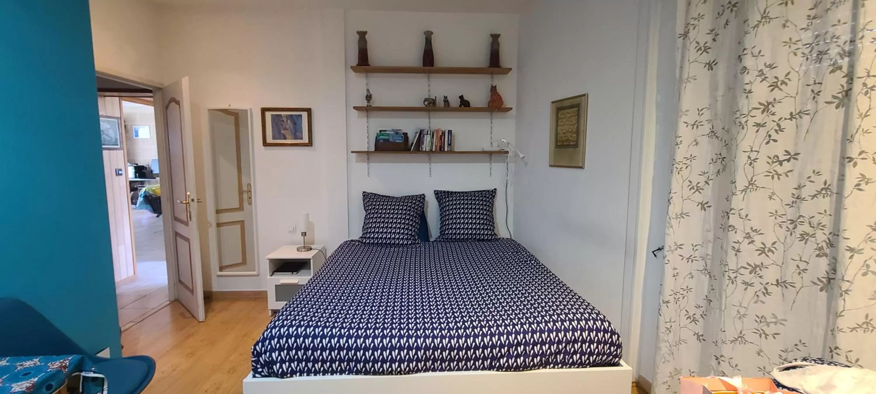 Bedroom, Bed in Bienvenue chez Lilaroma