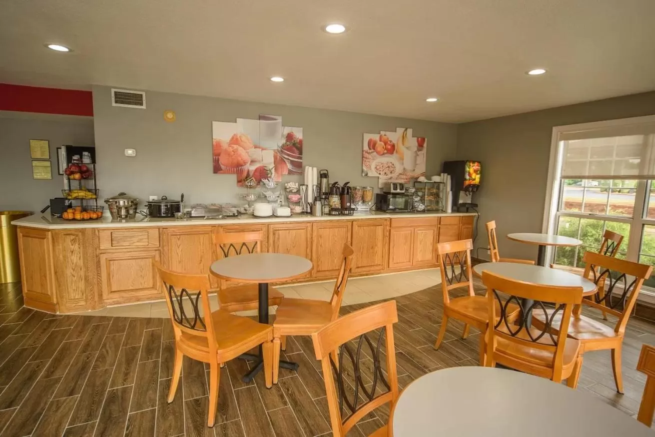 Restaurant/places to eat in Richland Inn