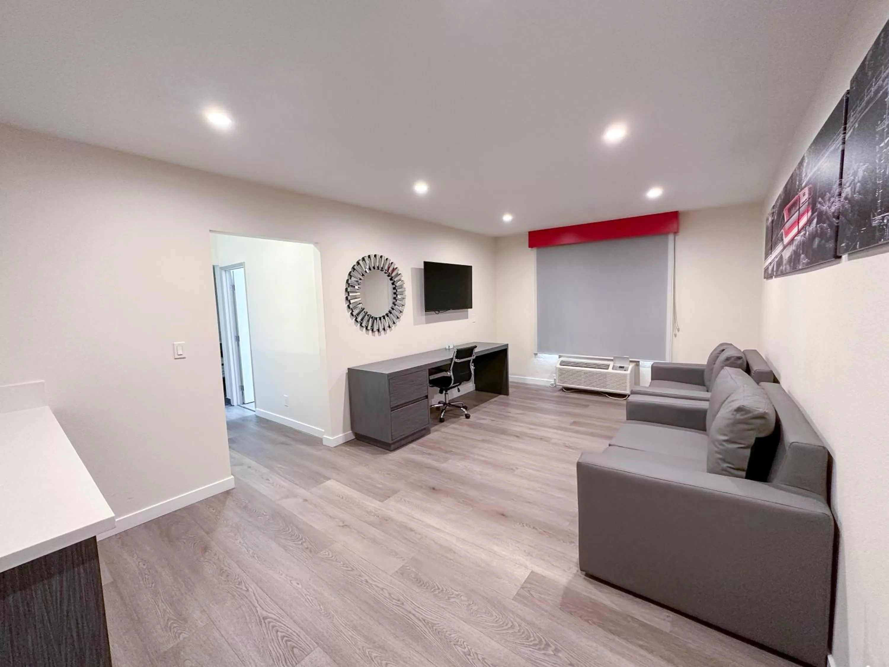 TV and multimedia in Ramada by Wyndham Anaheim Convention Center