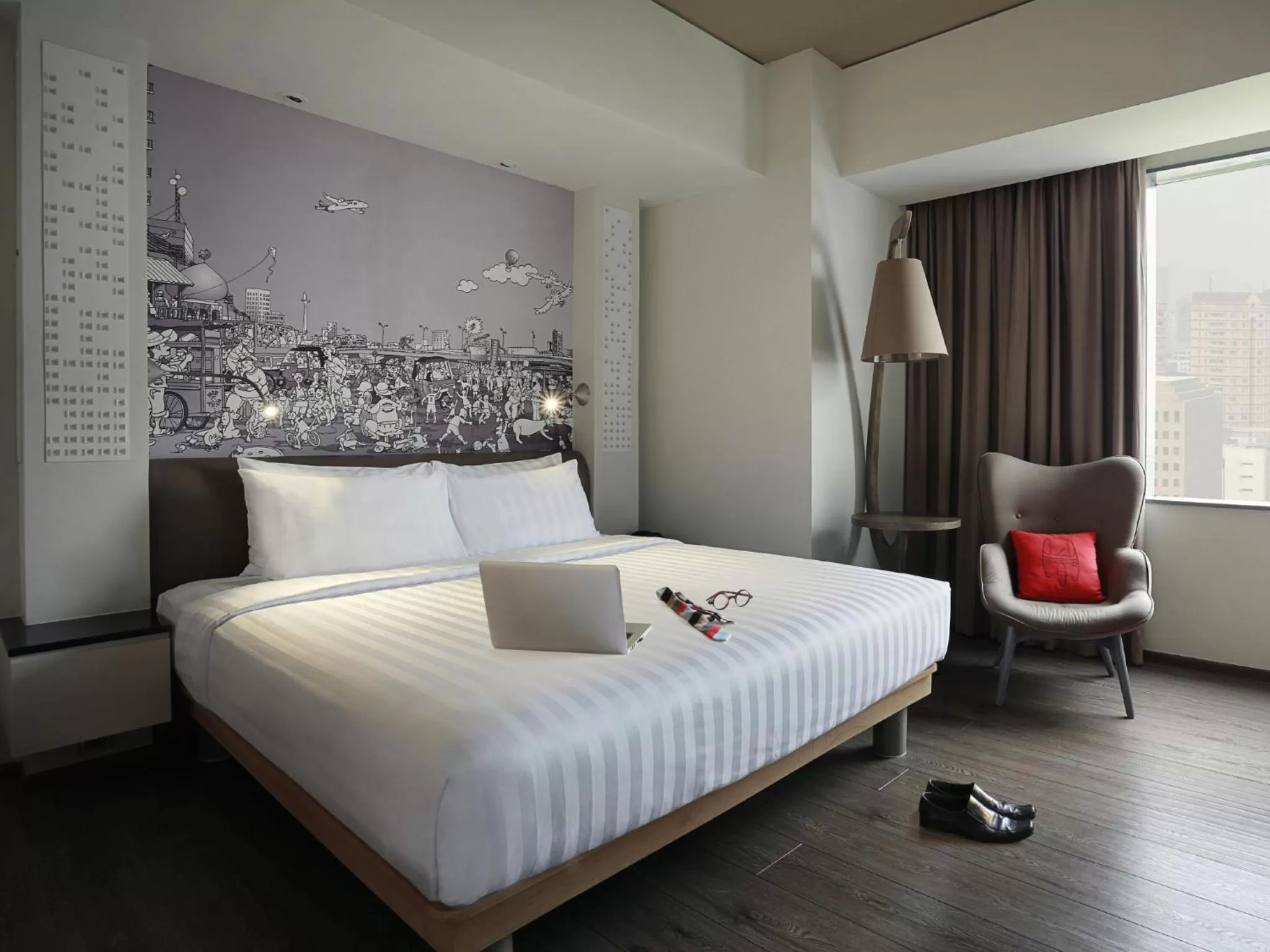 Bed in Mercure Jakarta Simatupang