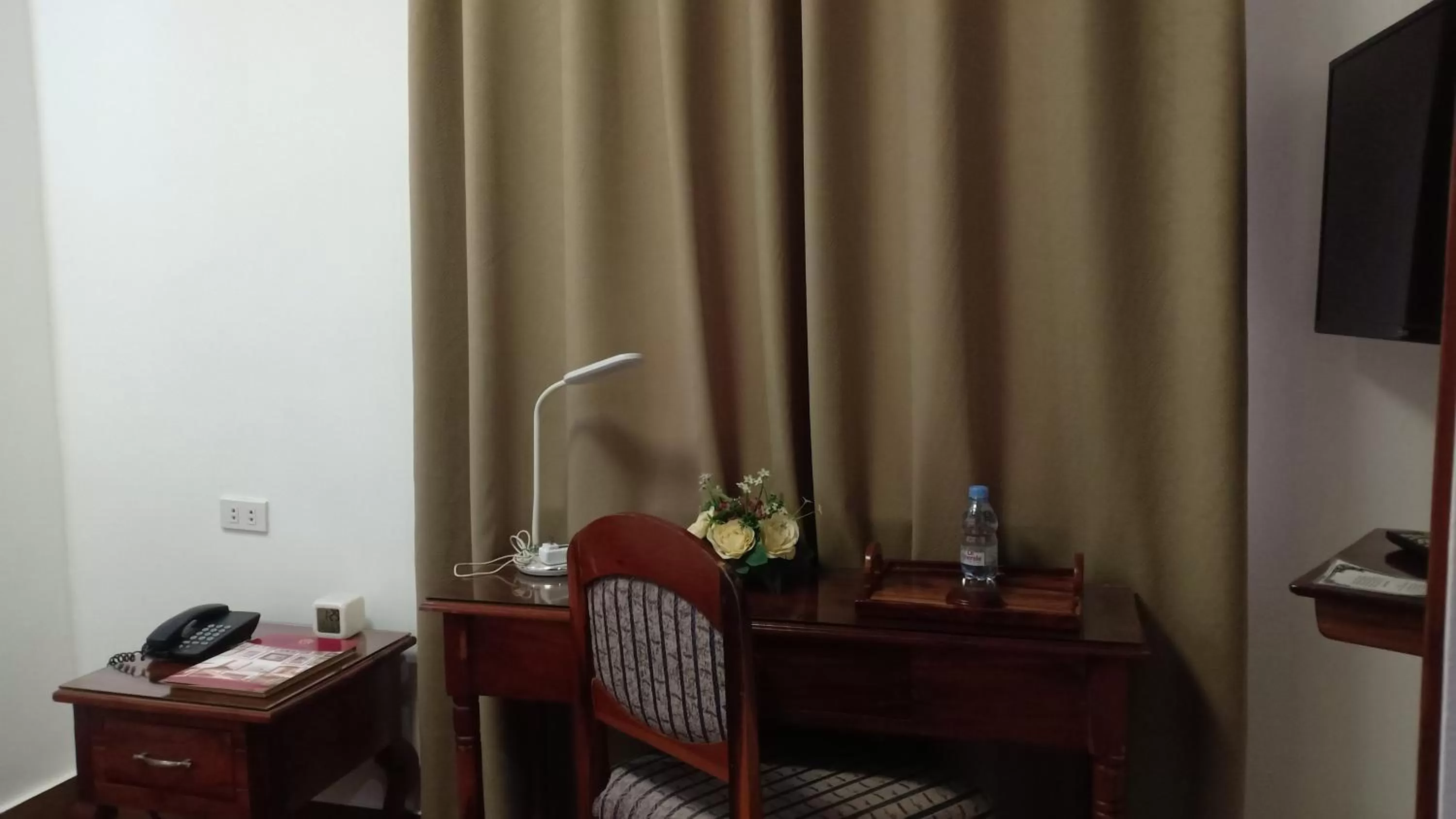 Seating area, TV/Entertainment Center in CLN Boutique Hotel