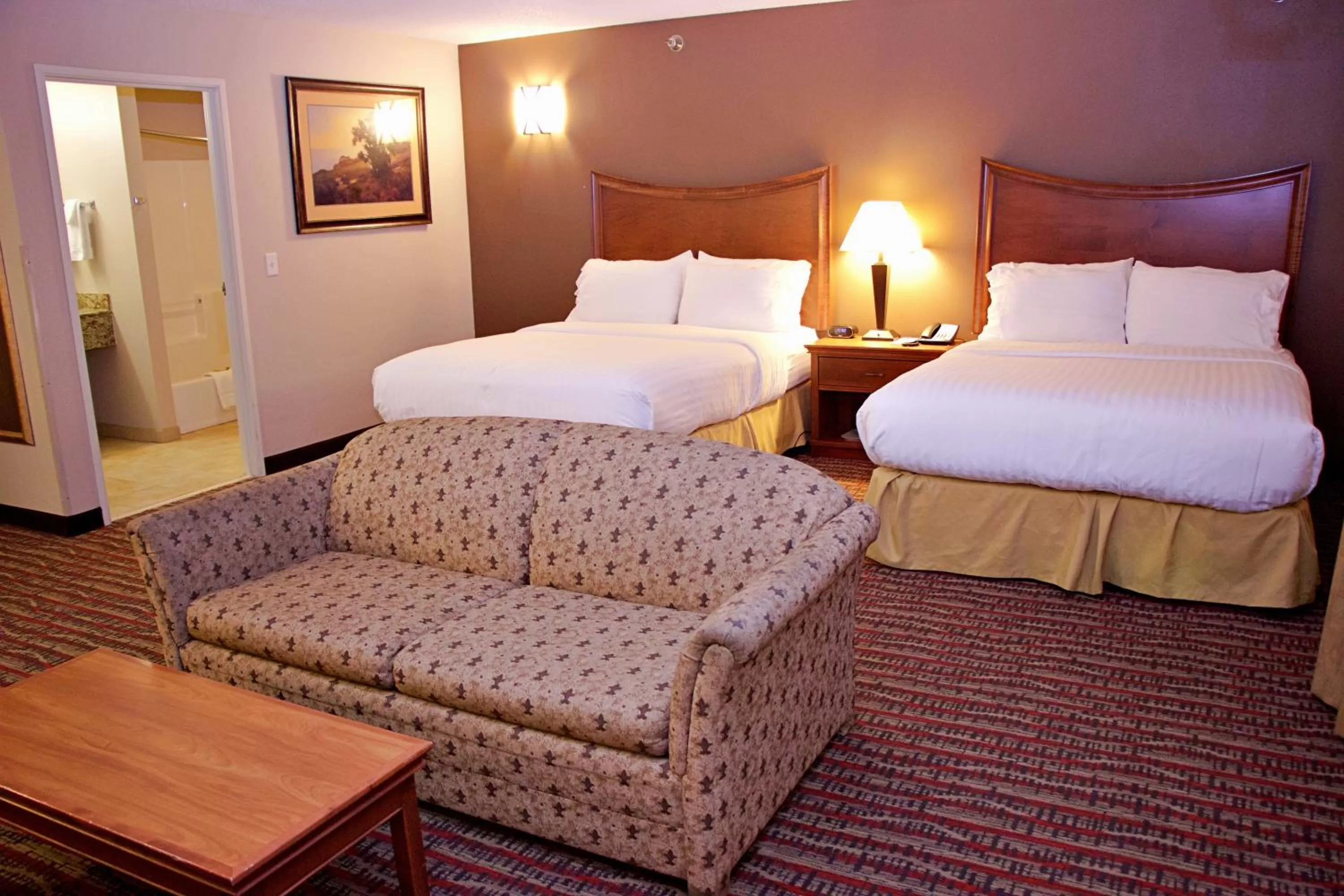 Photo of the whole room, Bed in Holiday Inn Express Hotel & Suites Pierre-Fort Pierre by IHG