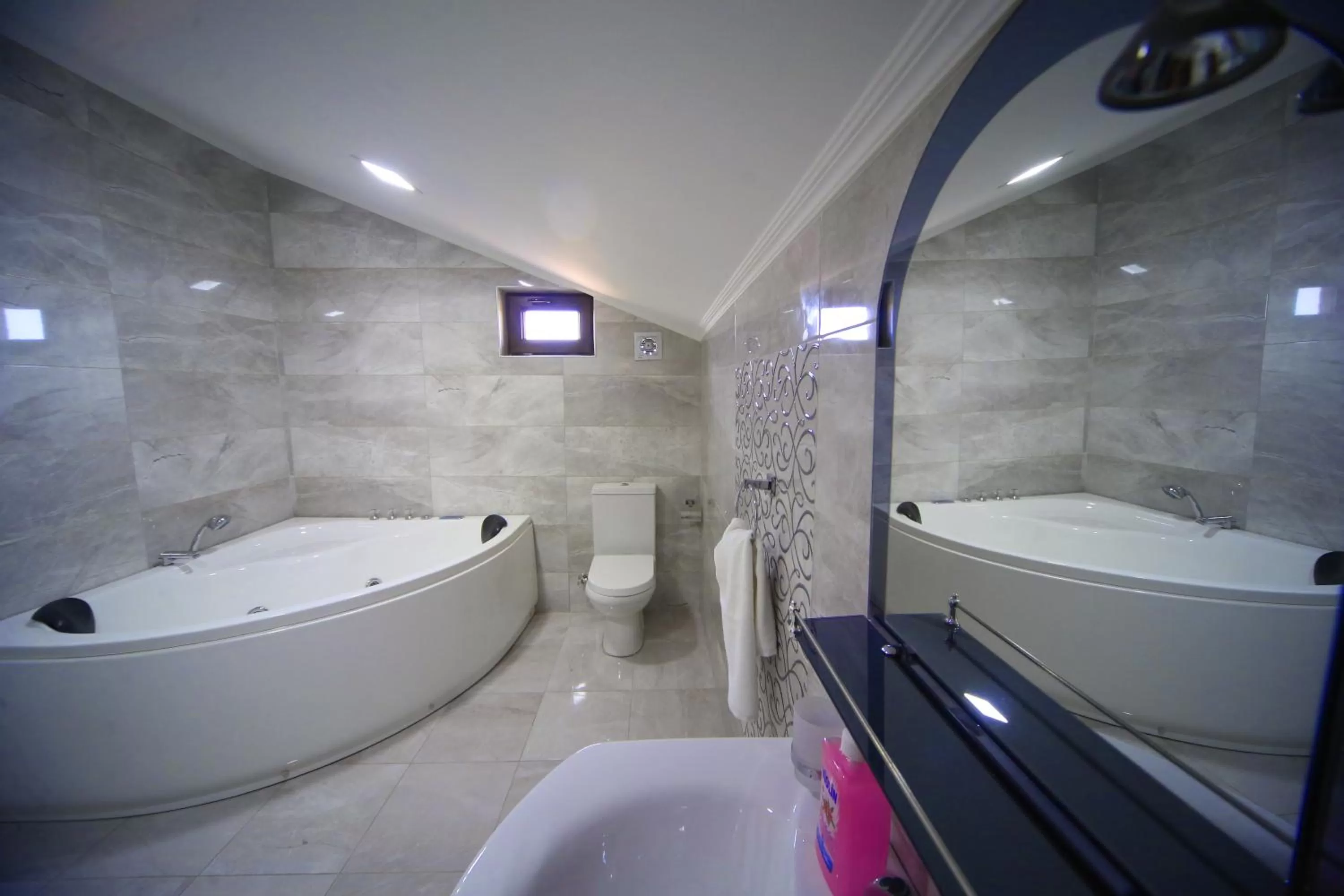 Bathroom in Hotel Harmony