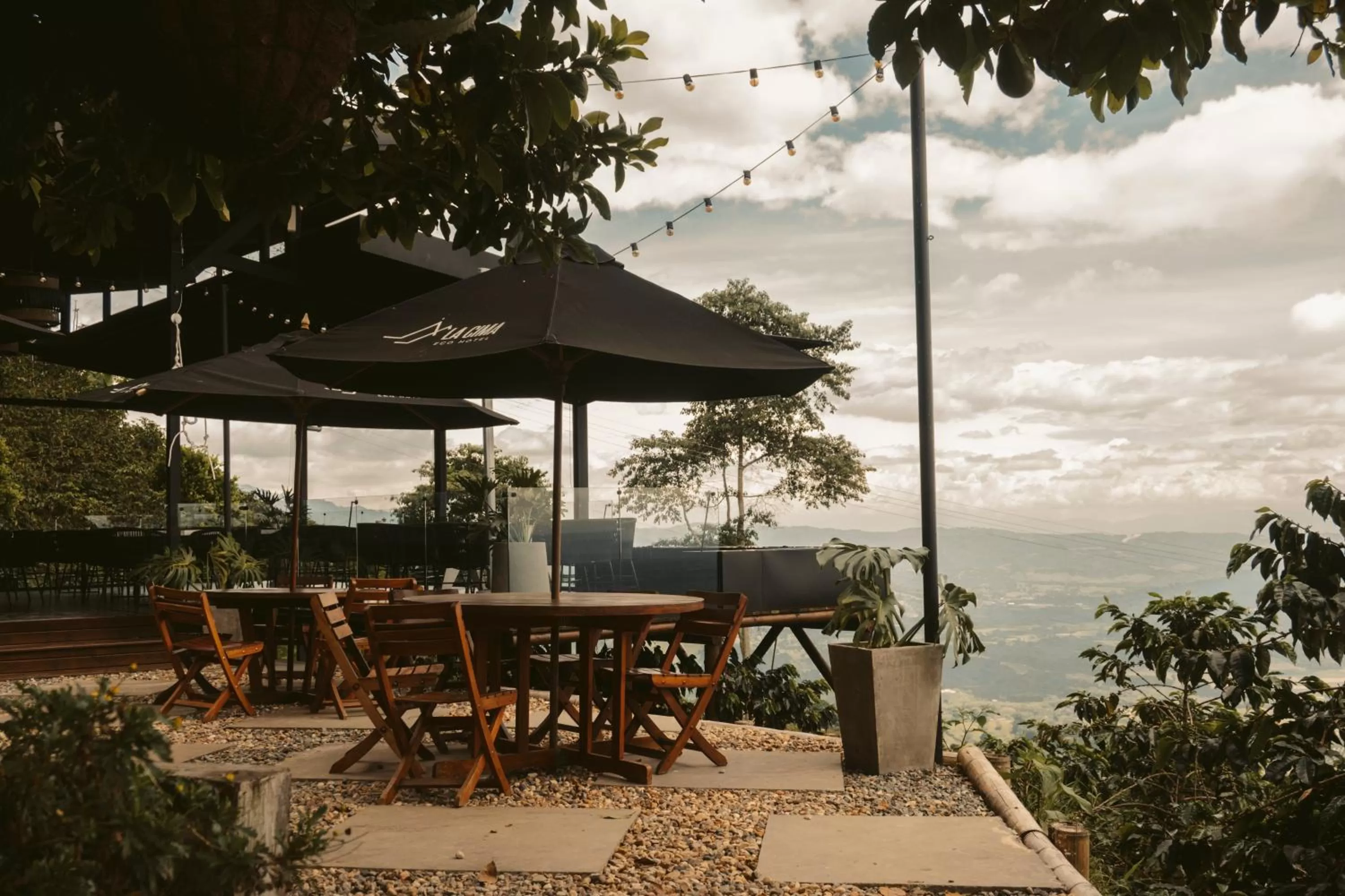 Restaurant/places to eat in La Cima Eco Hotel