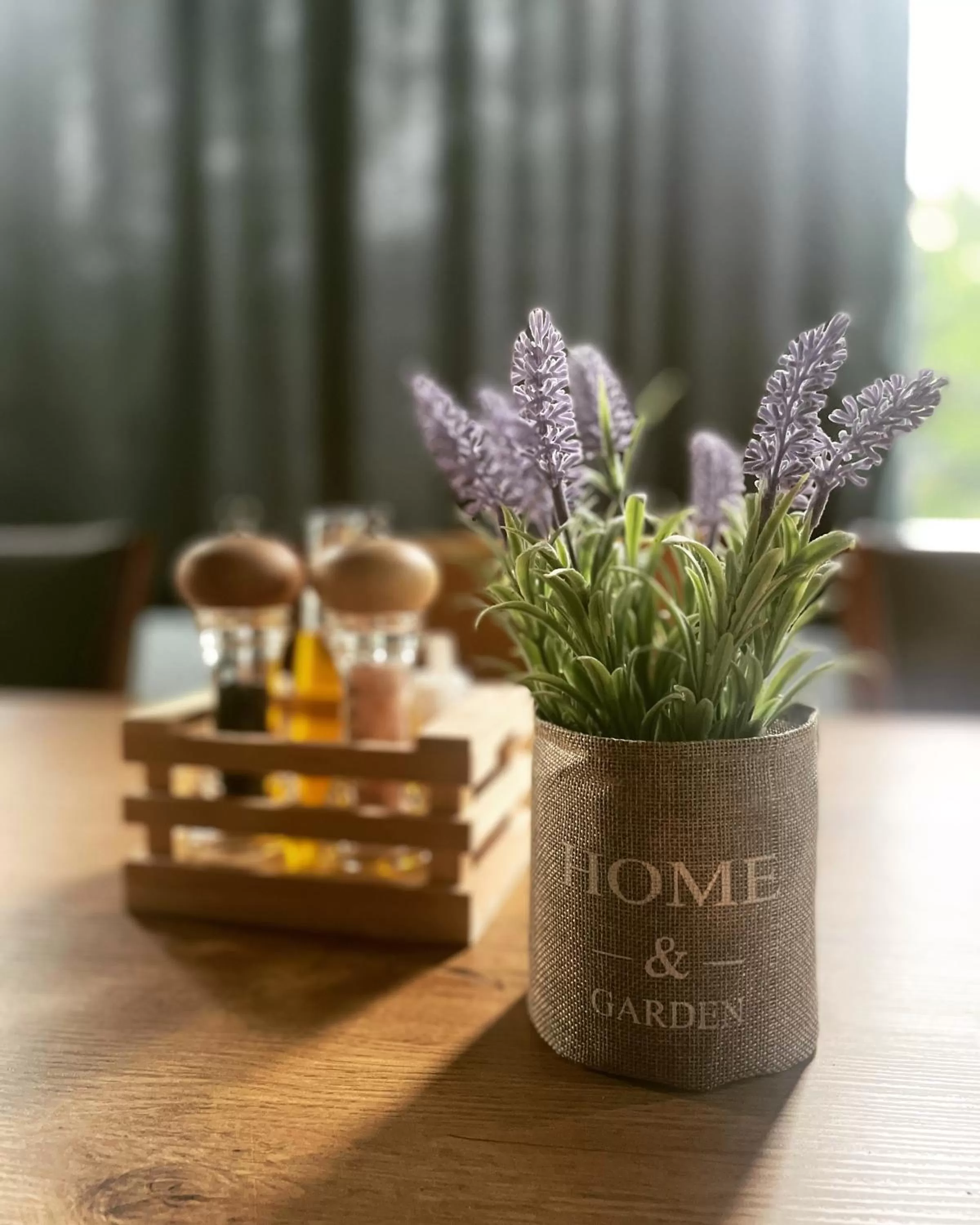 Food and drinks in GRAND JNK Boutique Hotel